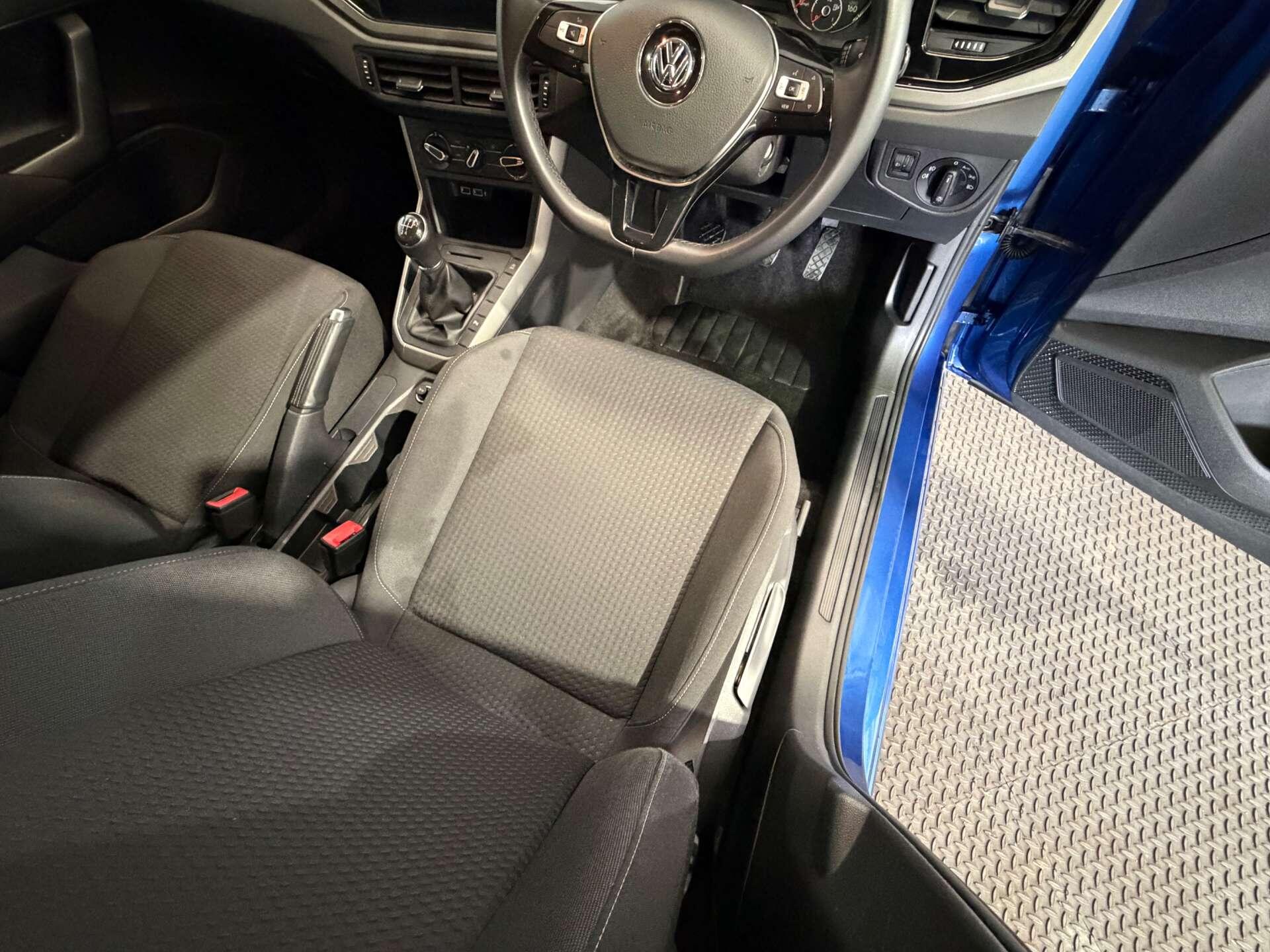 Volkswagen Polo view 17