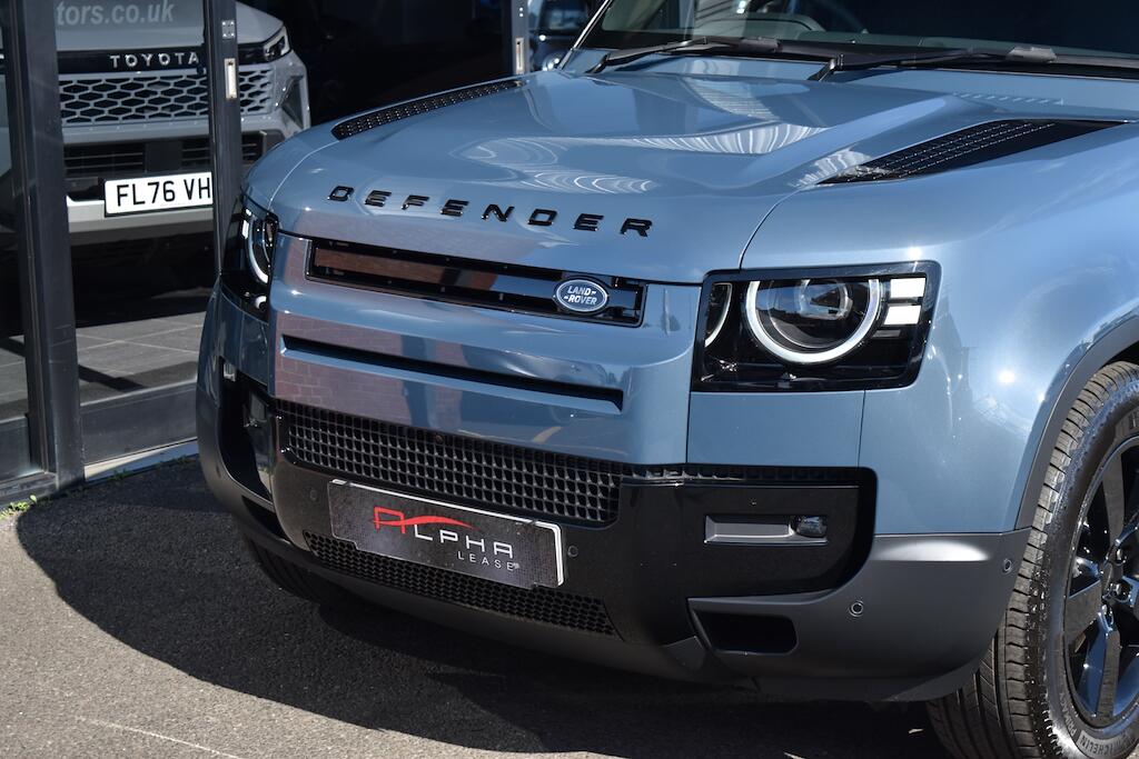 Land Rover Defender view 21