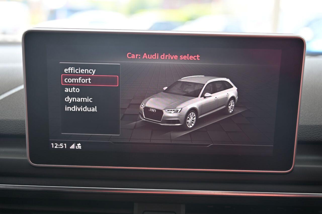 Audi S4 Avant view 24
