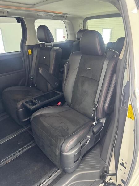 2013 Toyota Vellfire image 20