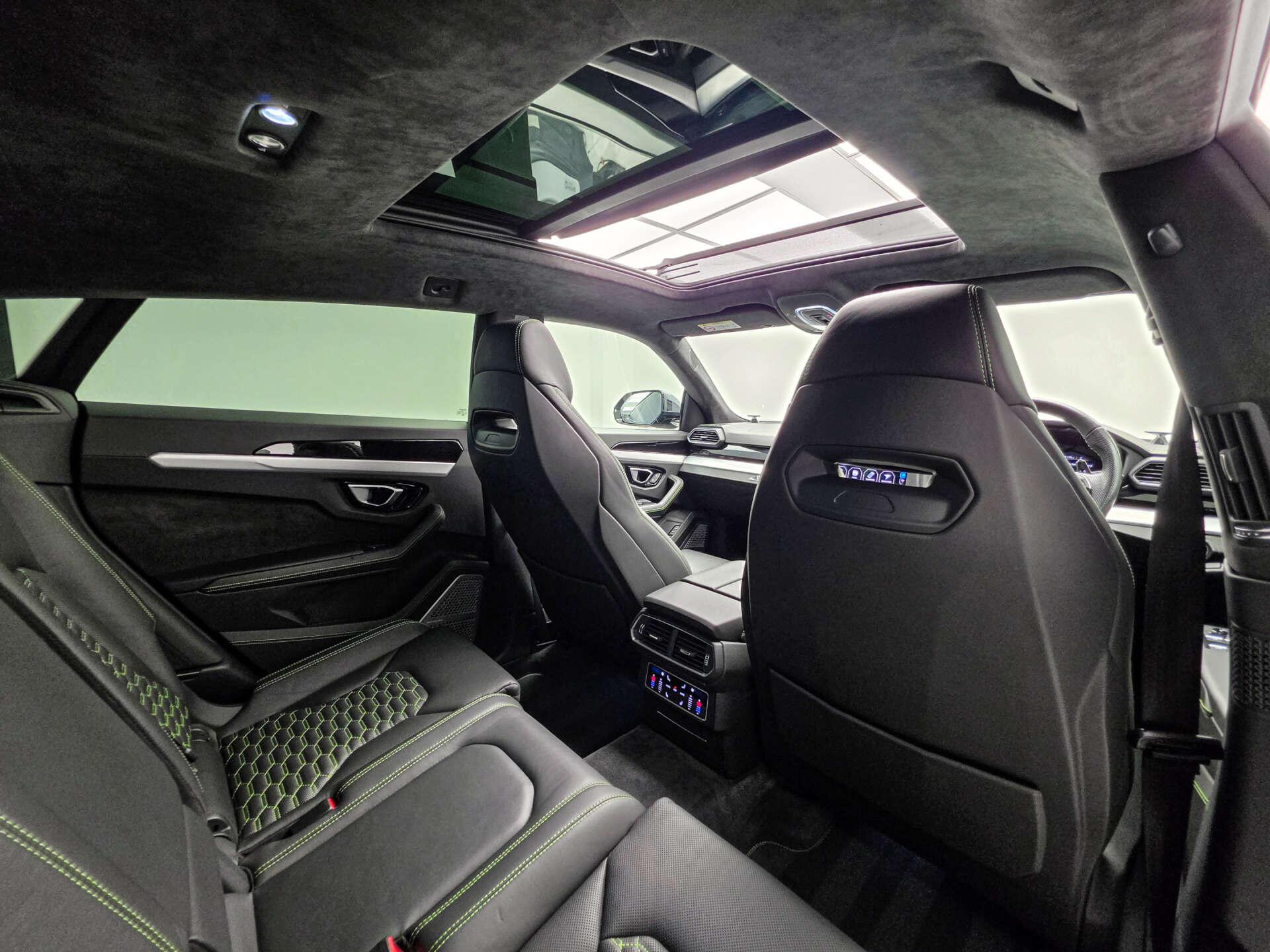 Lamborghini Urus view 21