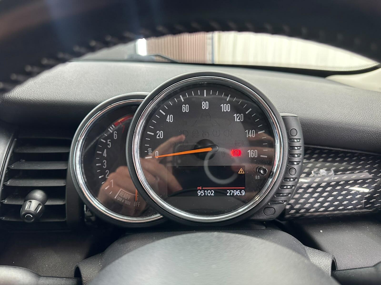 MINI Hatch view 51