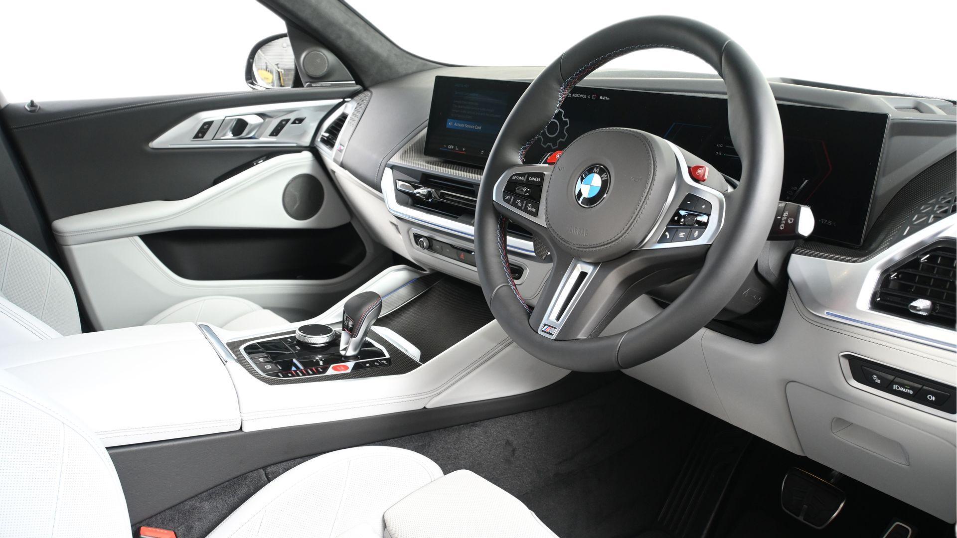 BMW XM view 6