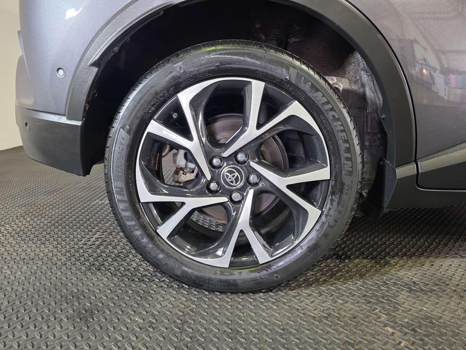 Toyota C-HR view 53