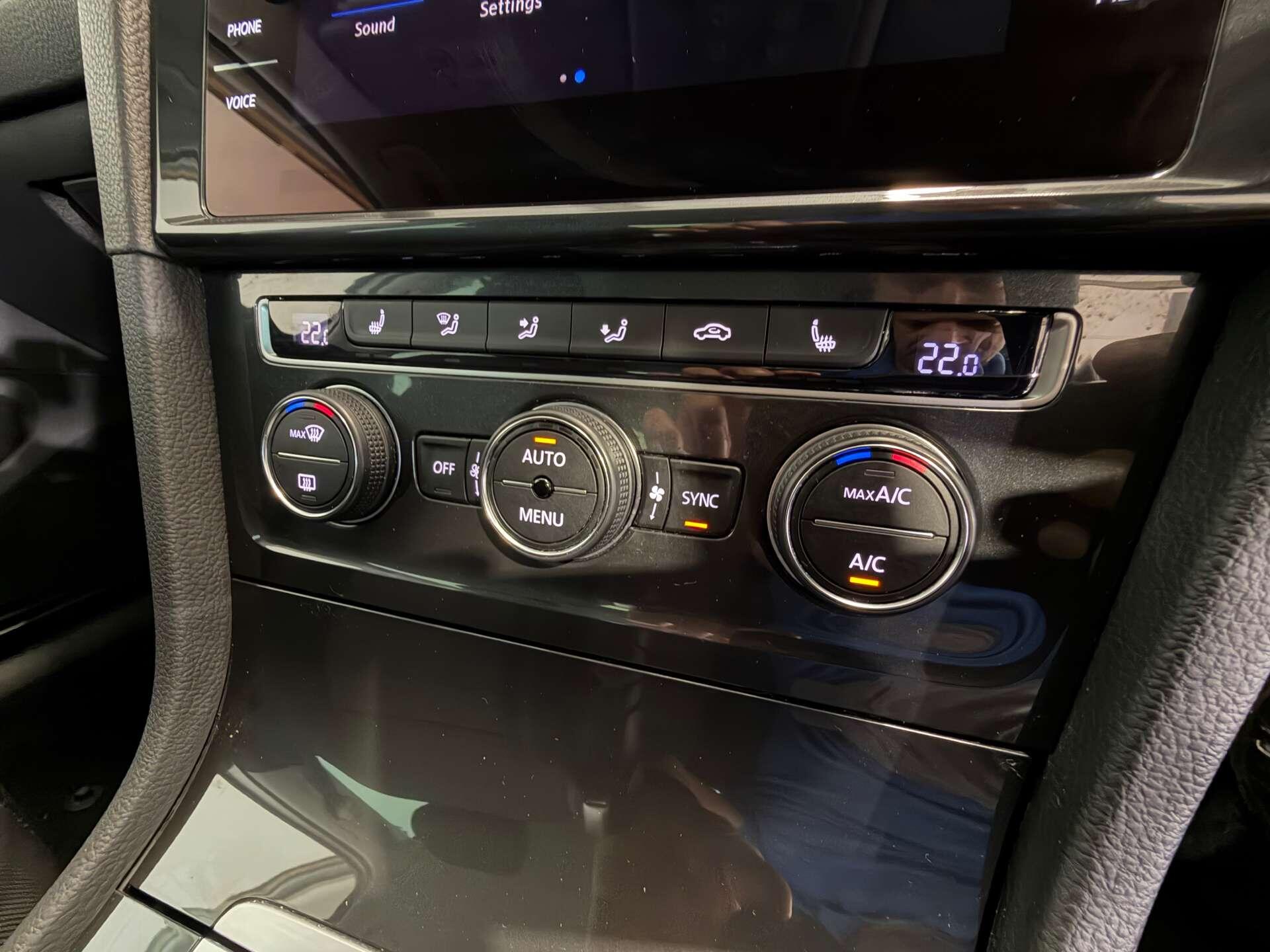 Volkswagen Golf view 43