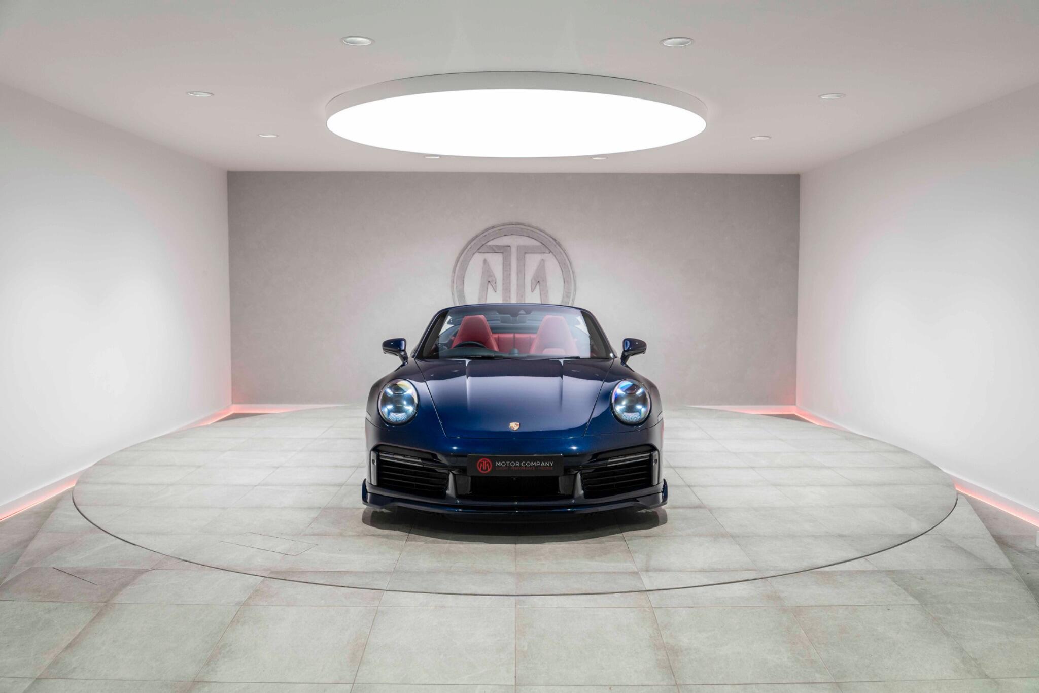 Porsche 911 view 50