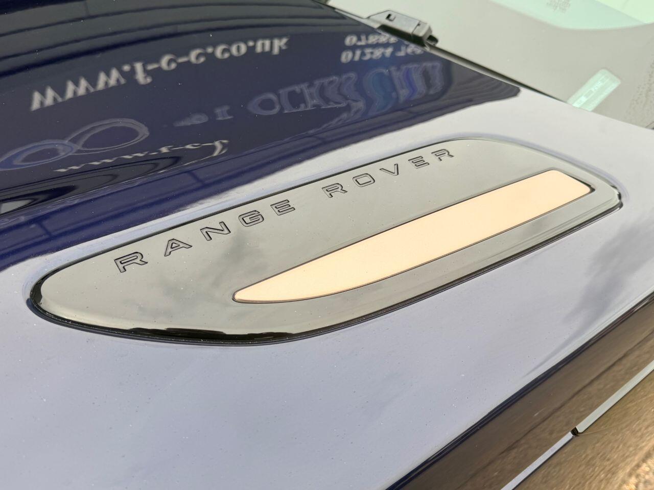 Land Rover Range Rover Velar view 9