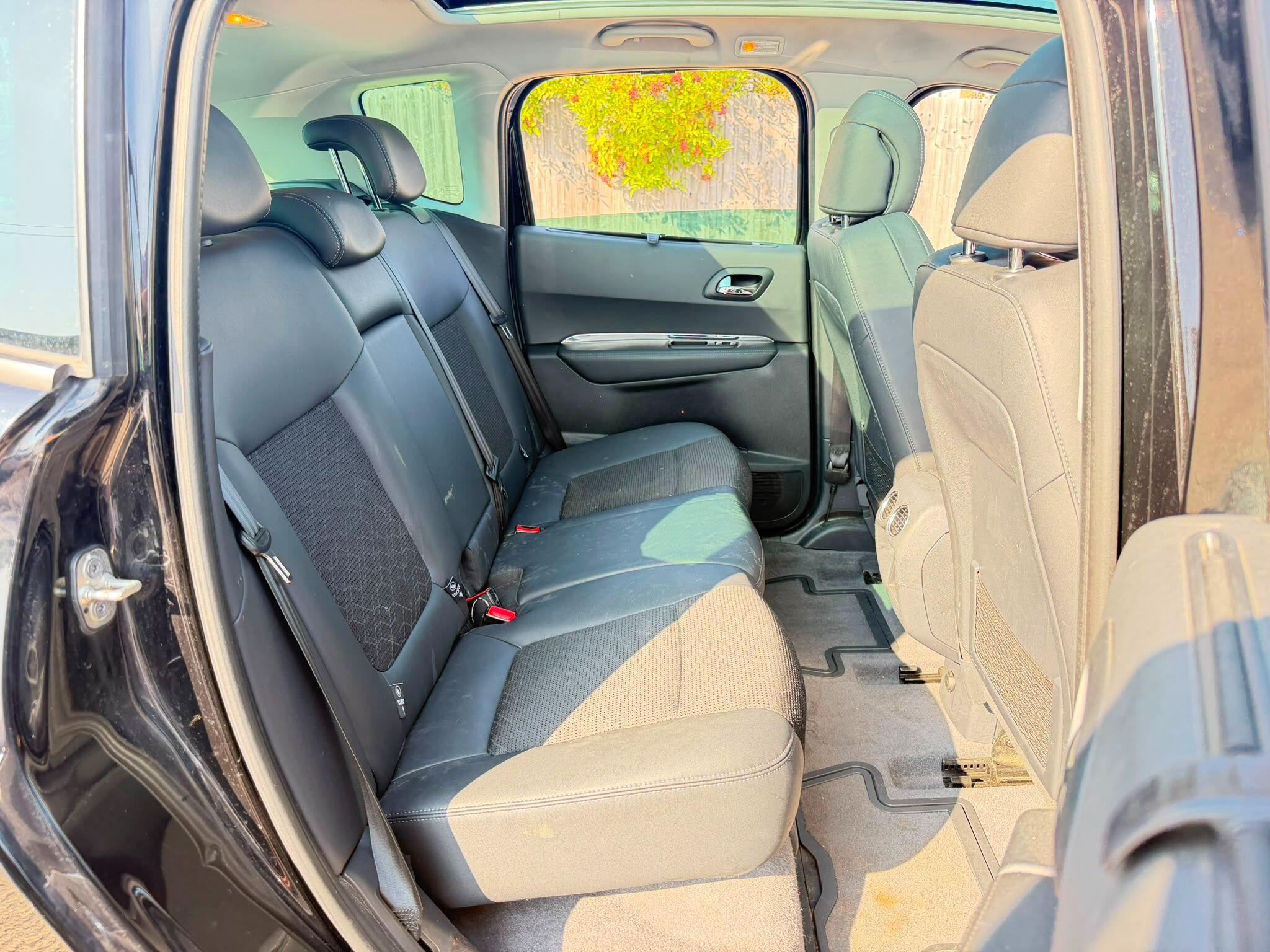 Peugeot 3008 view 12