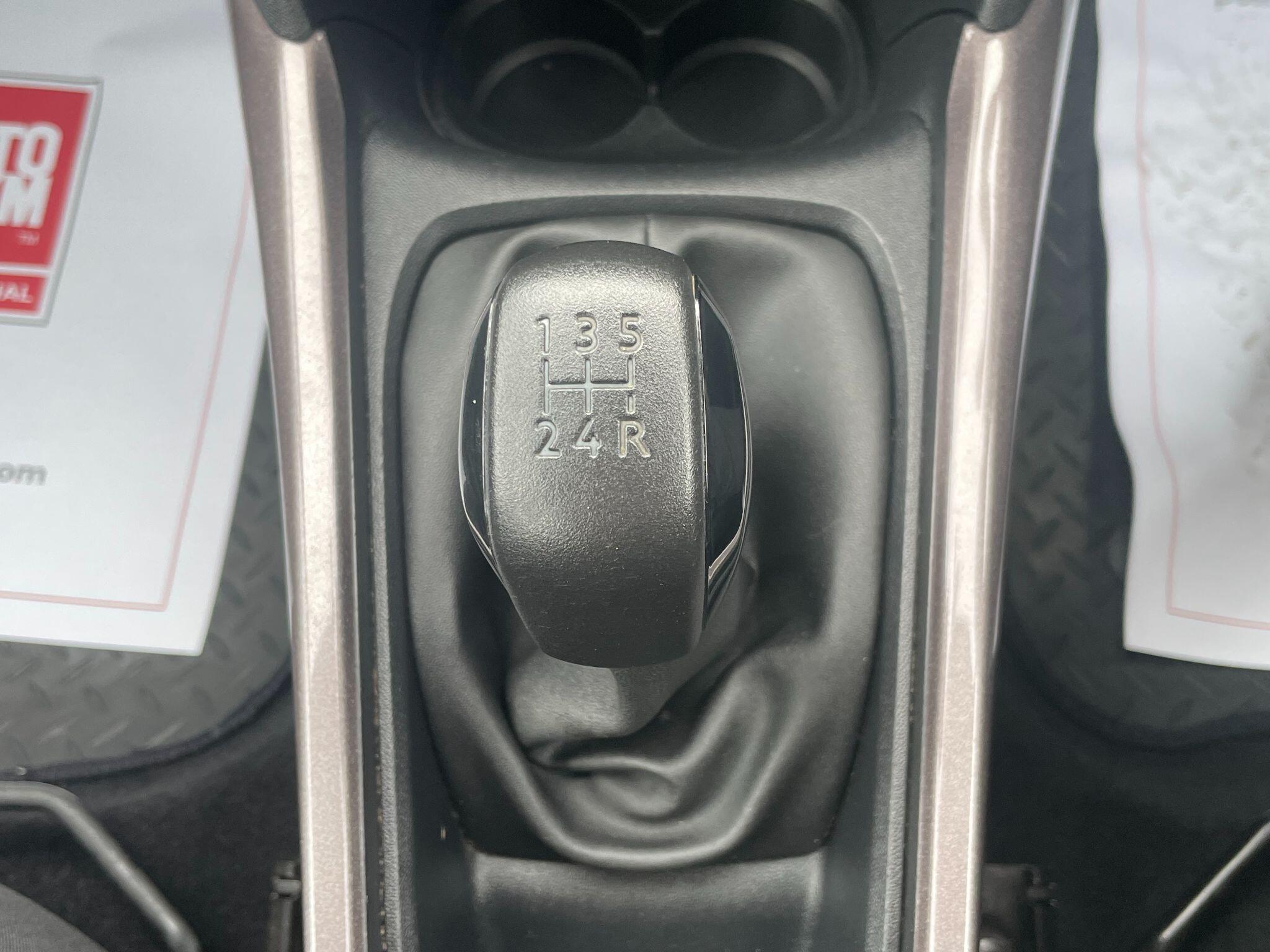 Peugeot 2008 view 27