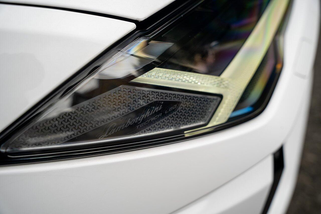 Lamborghini Urus view 28
