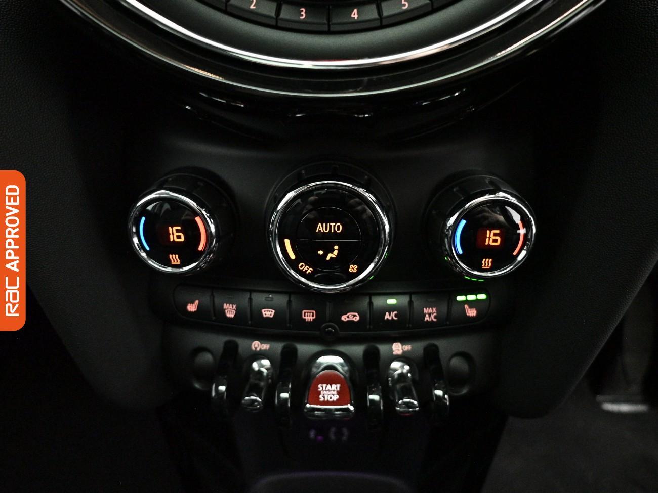Mini Hatch view 17