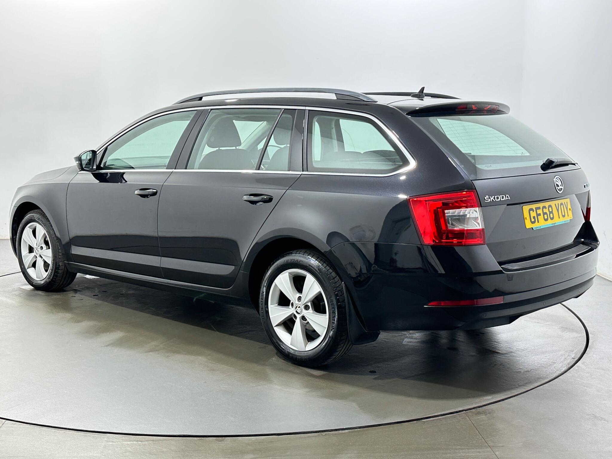 Skoda Octavia view 6