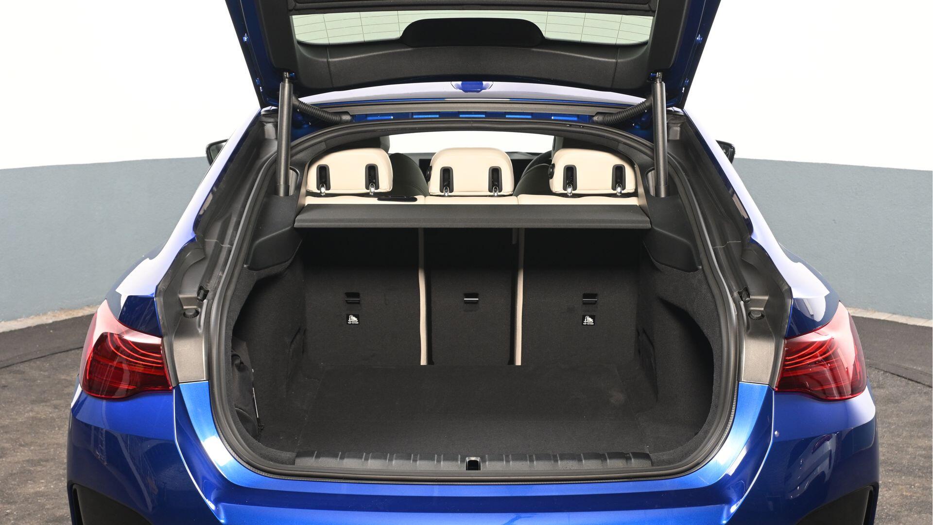 BMW i4 view 23