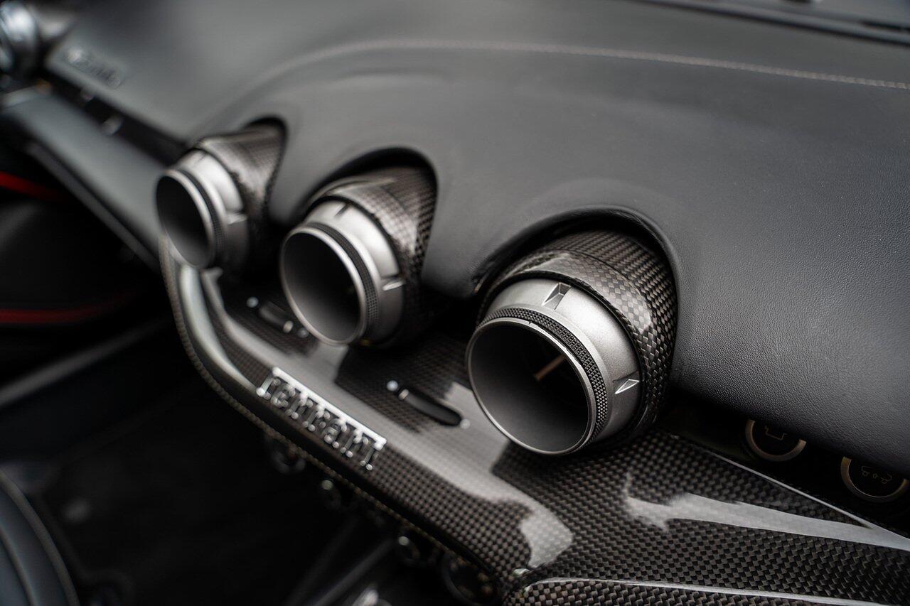 Ferrari F12 view 60