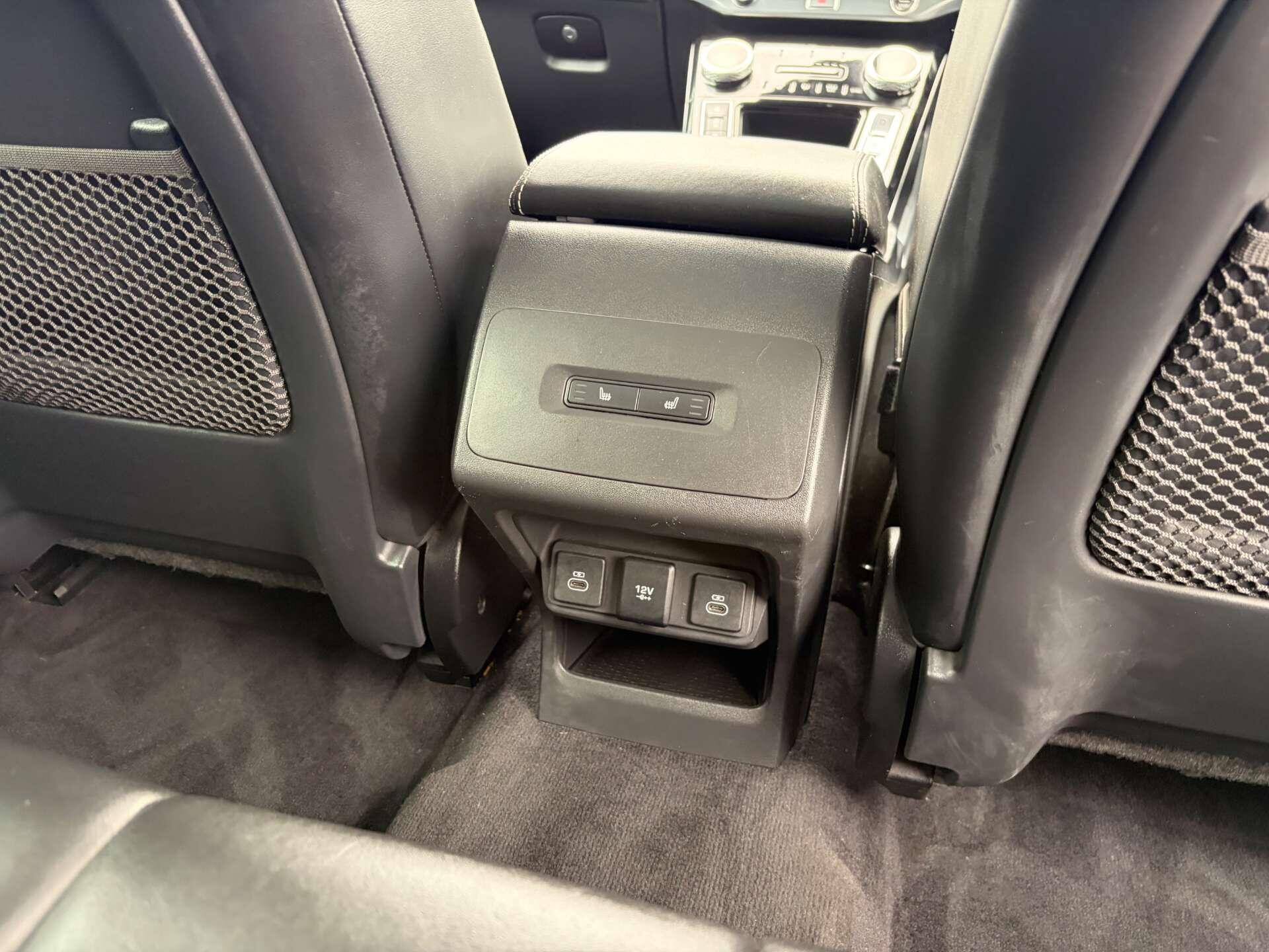 Jaguar I-Pace view 34