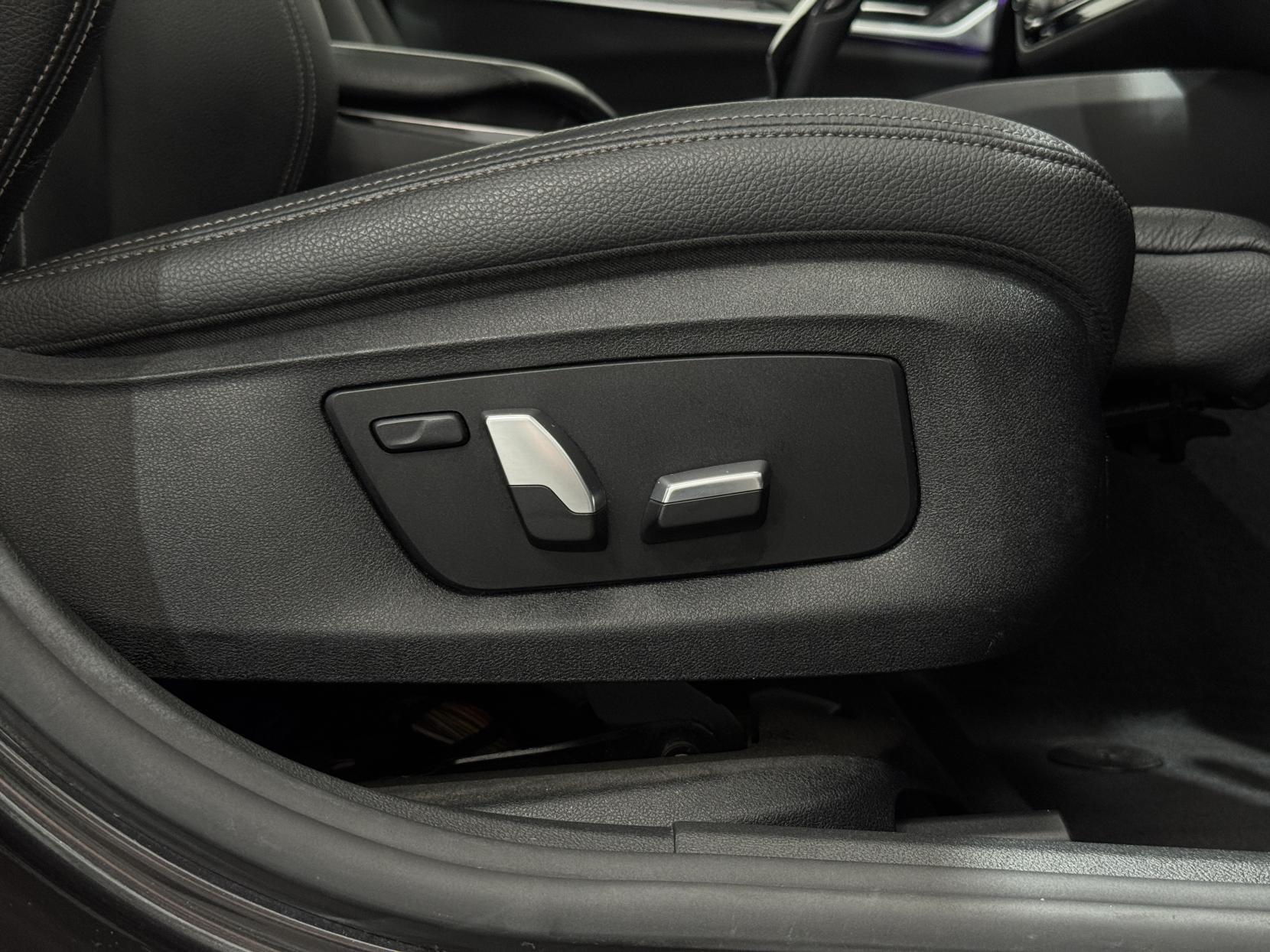 BMW 6 Series view 25