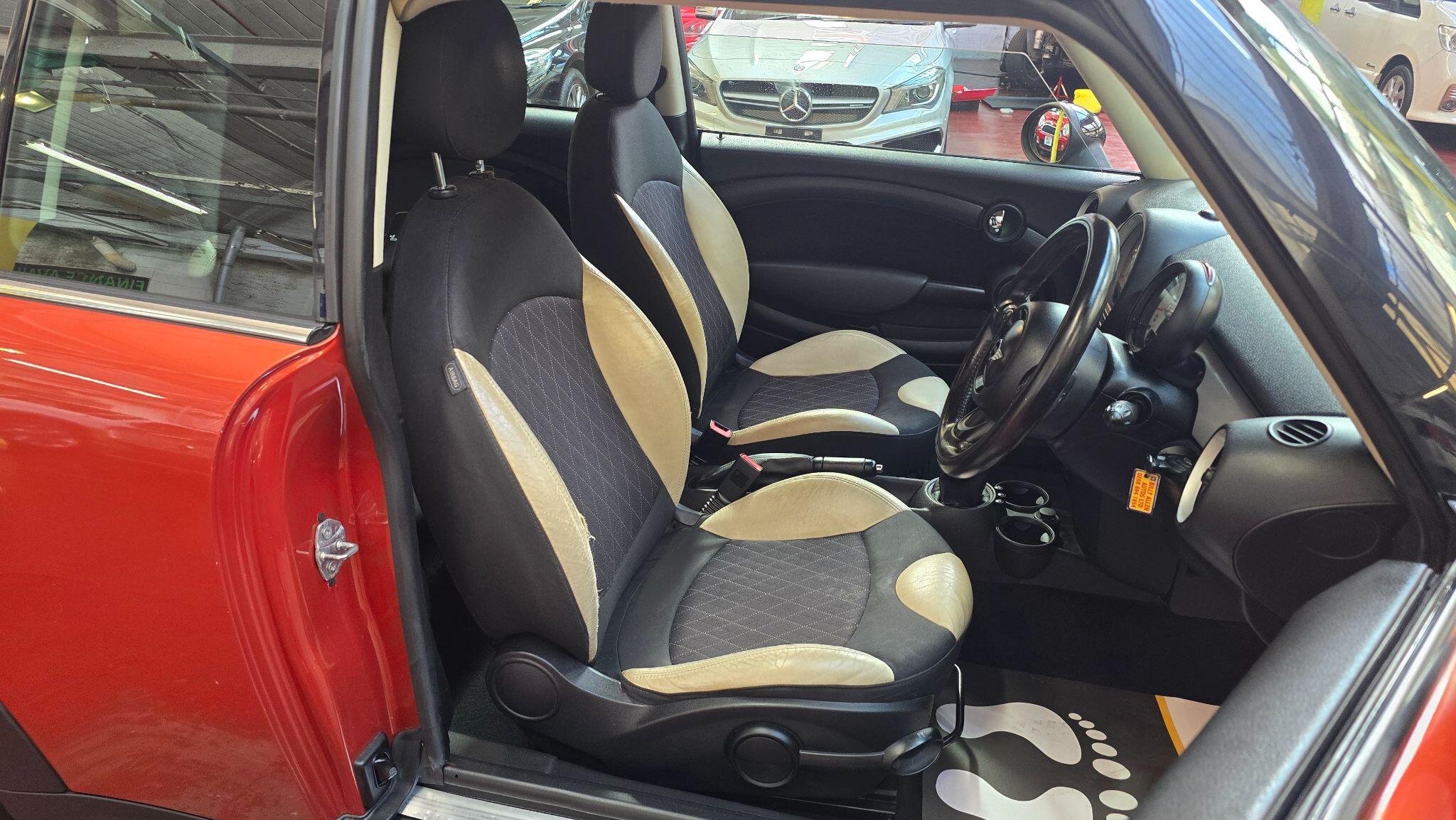 Mini Clubman view 12