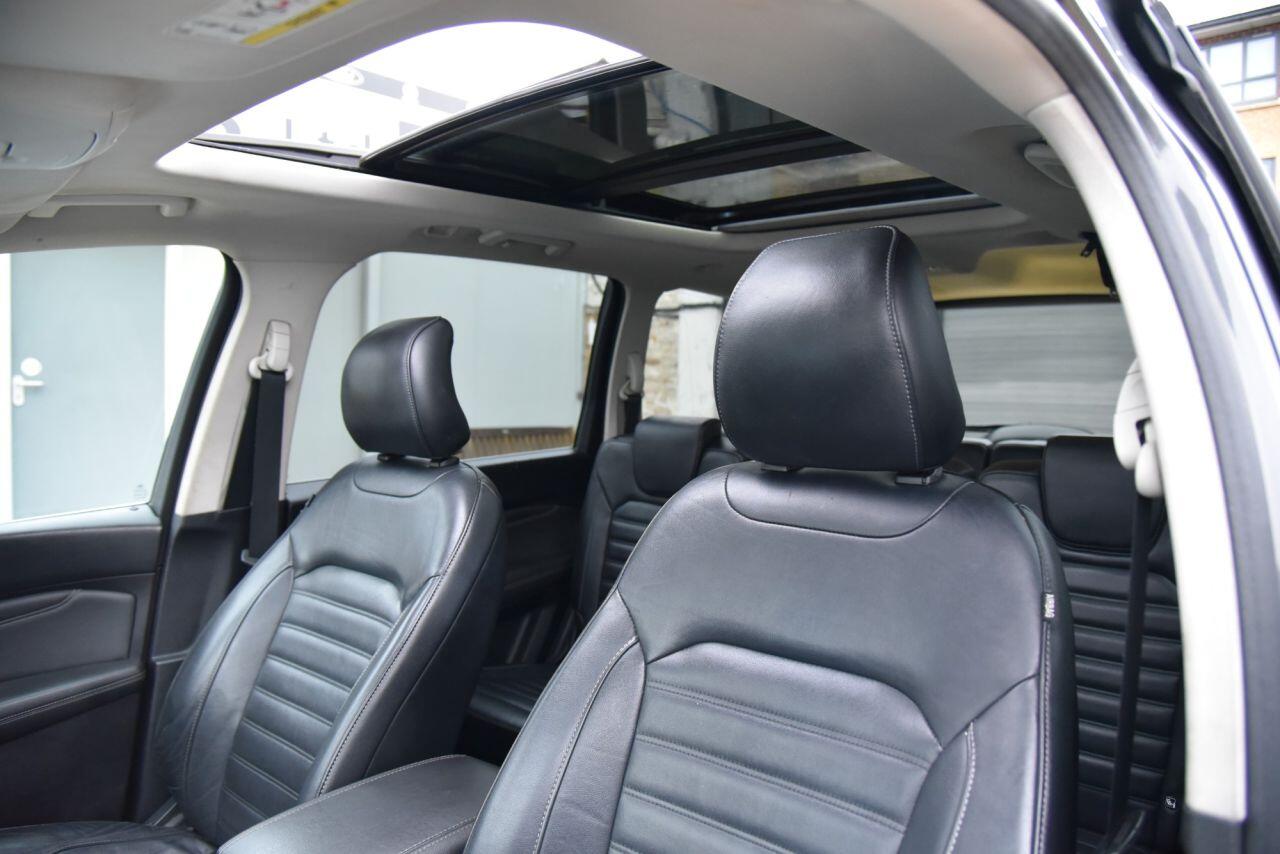 Ford Galaxy view 2