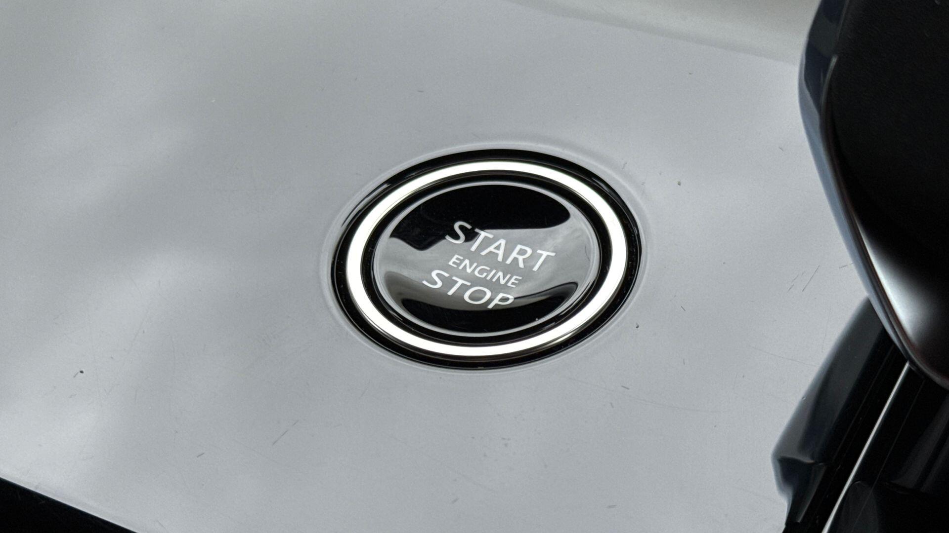 Land Rover Range Rover Sport view 28