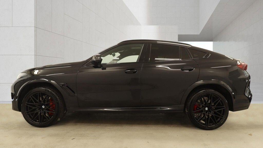 BMW X6 M view 10