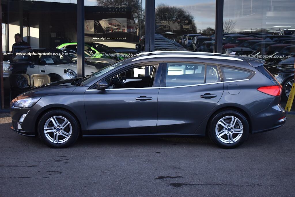 Ford Focus view 15