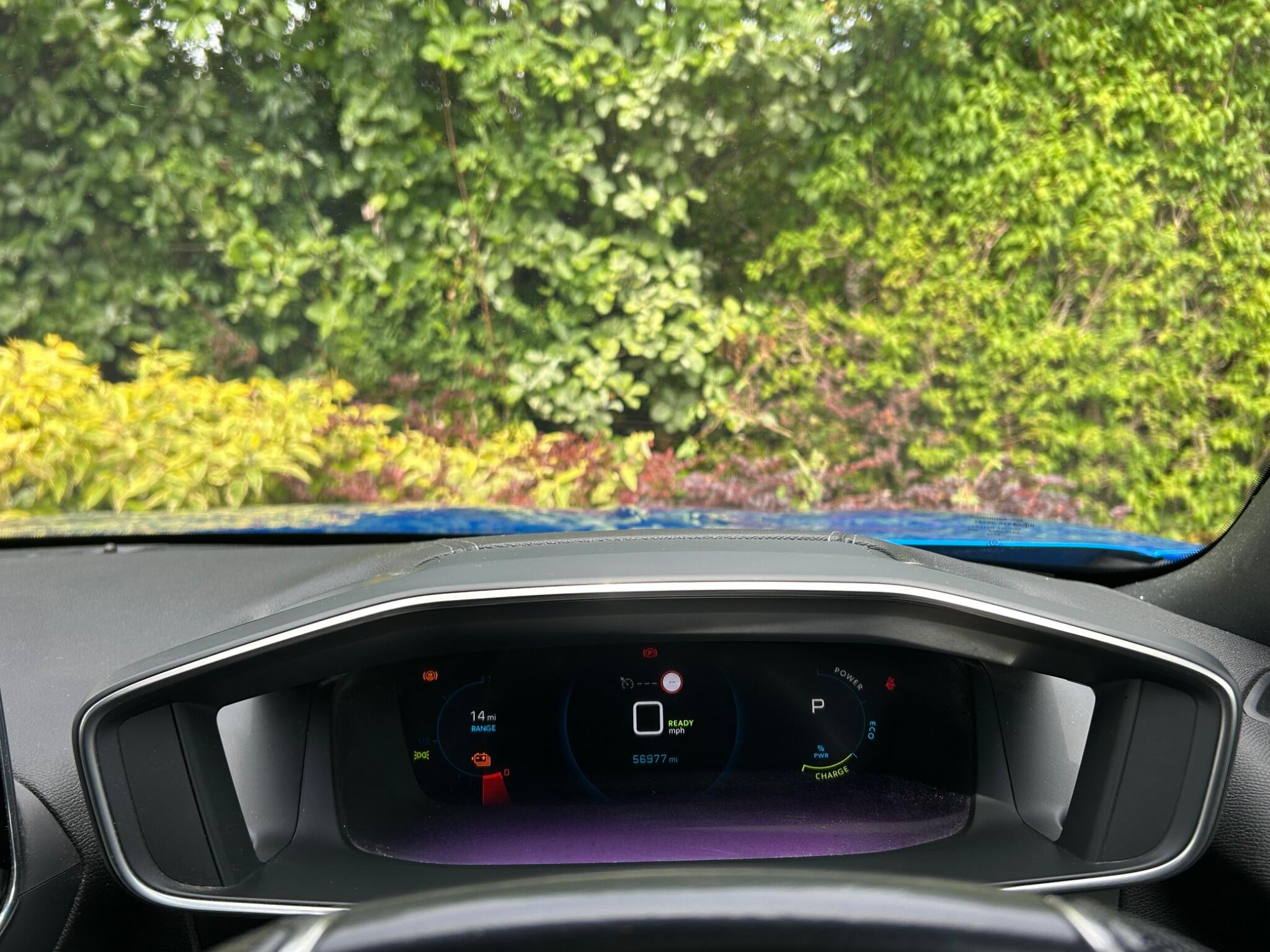 Peugeot E-2008 view 40