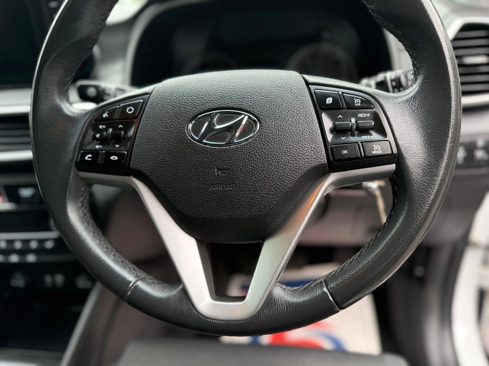 Hyundai Tucson view 50