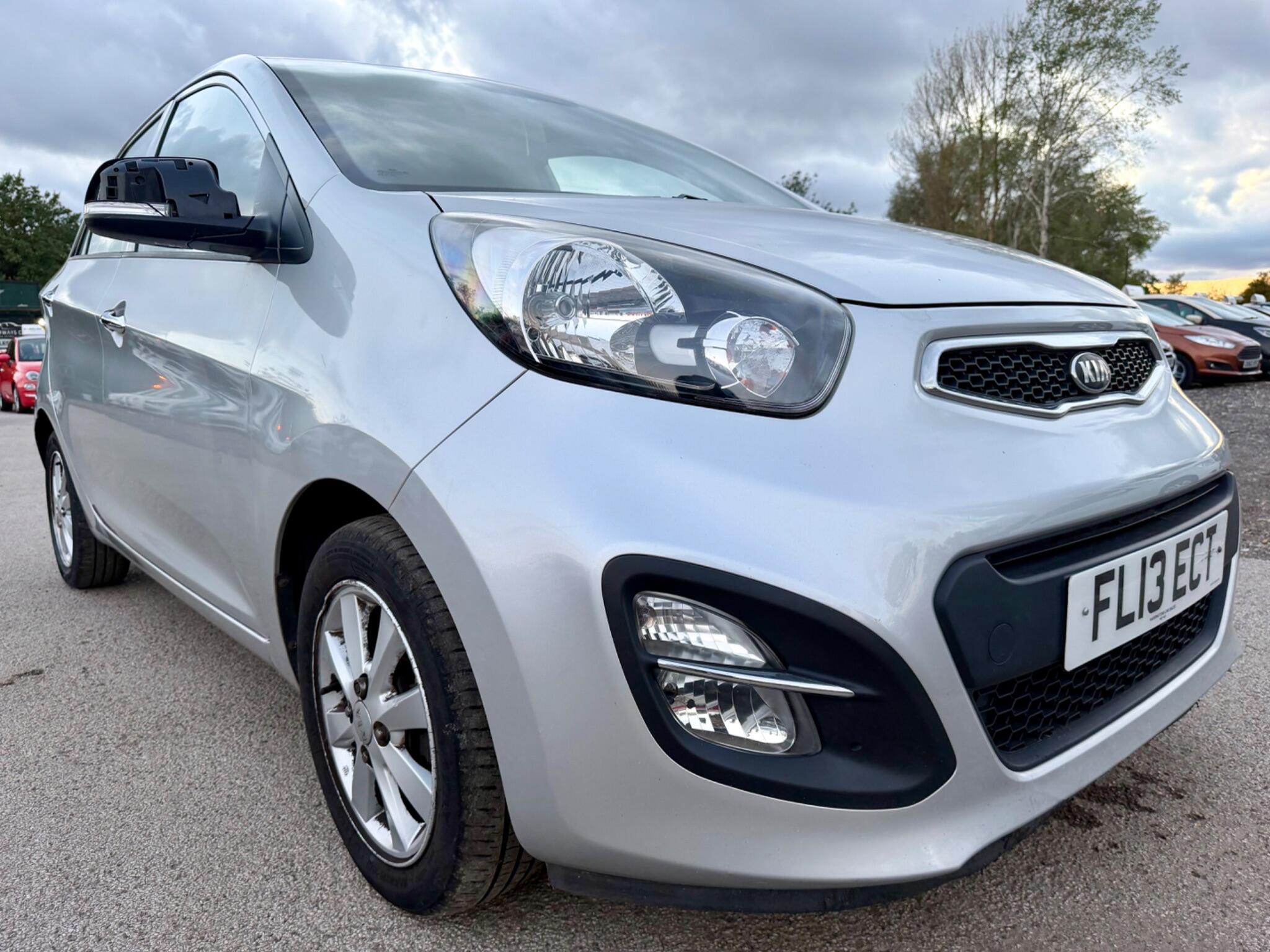 Kia Picanto view 5