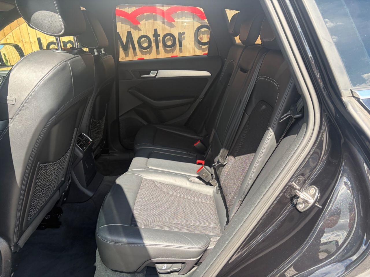 Audi Q5 view 18