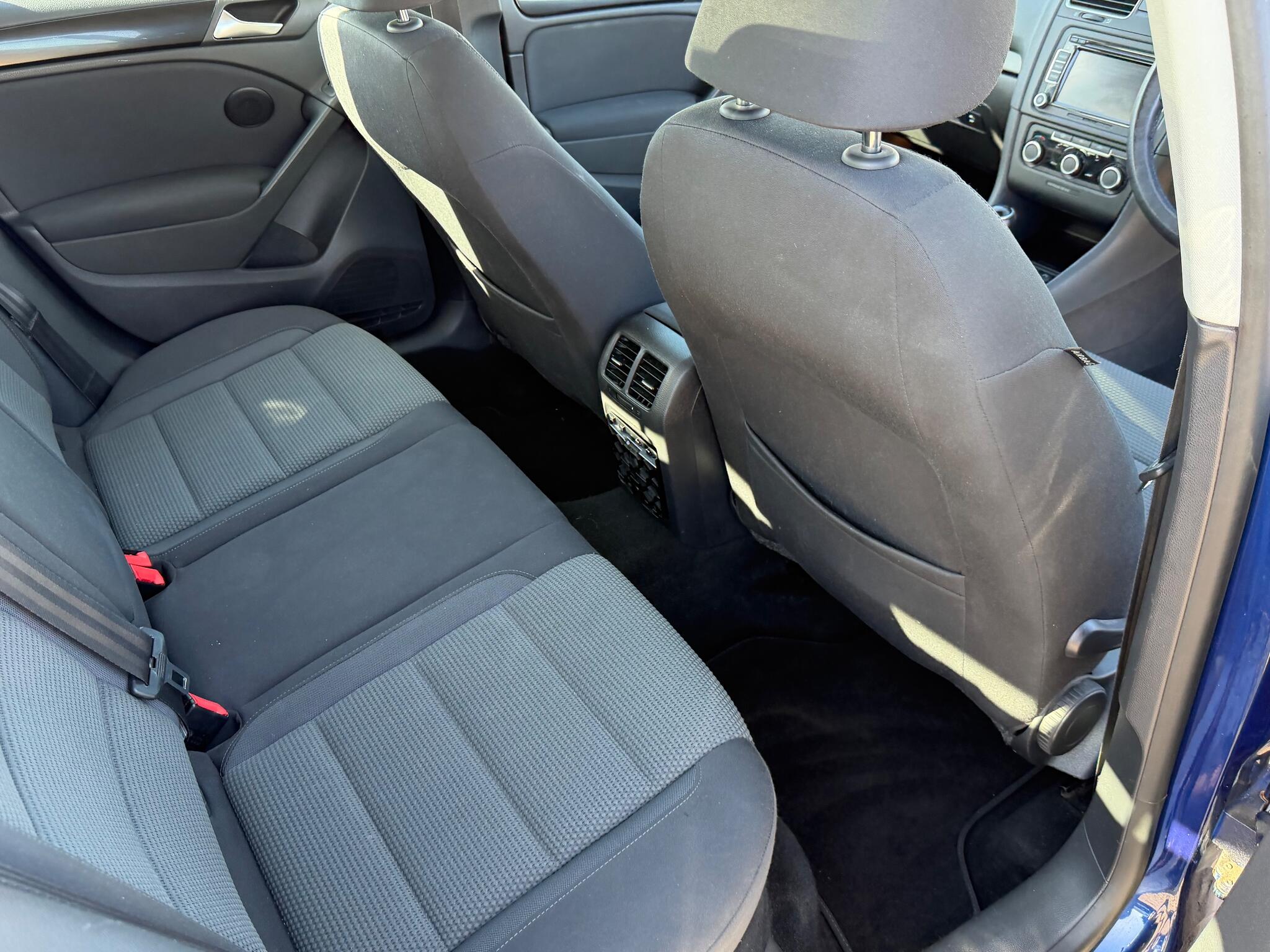 Volkswagen Golf view 13