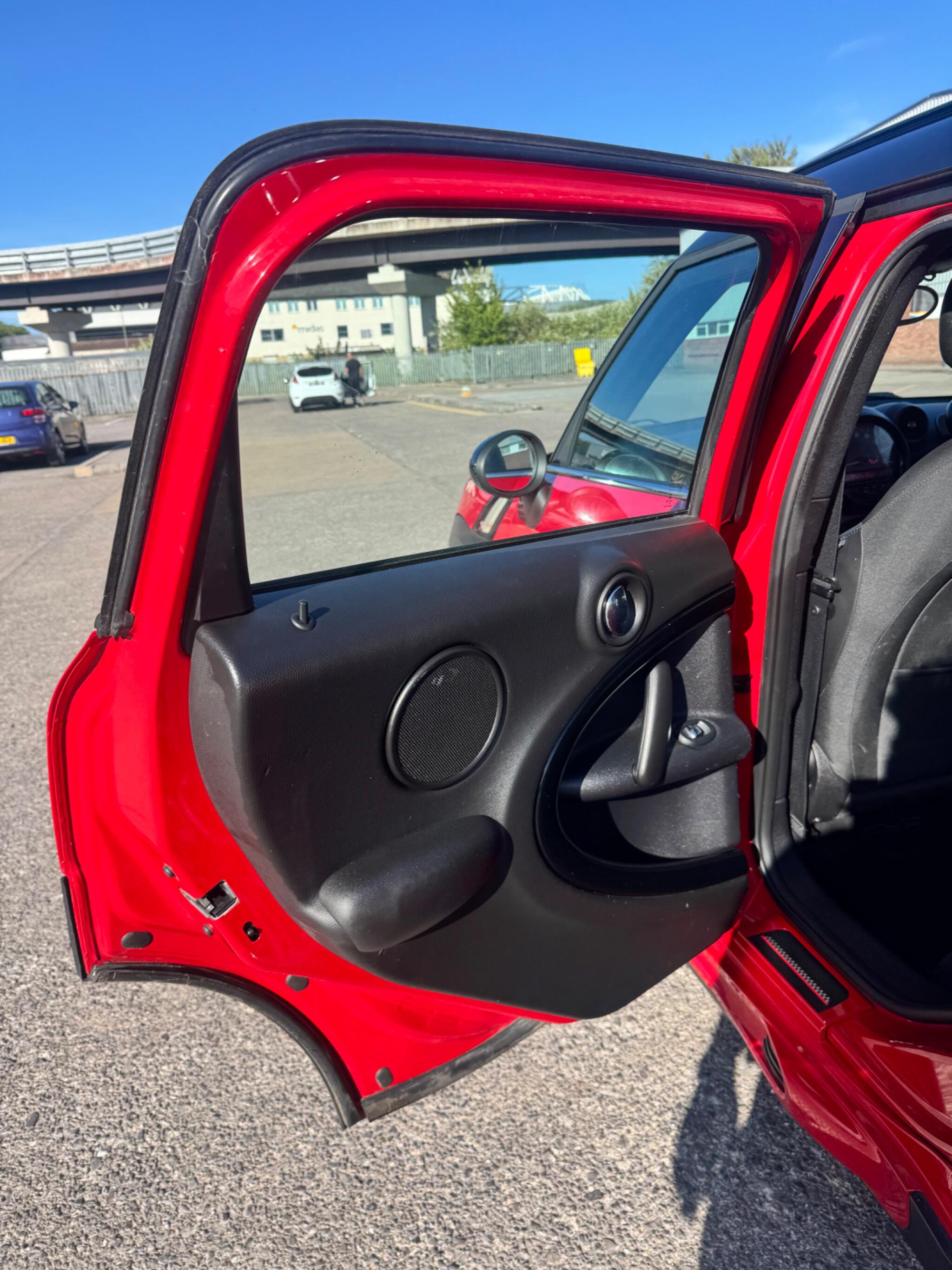 Mini Countryman view 25