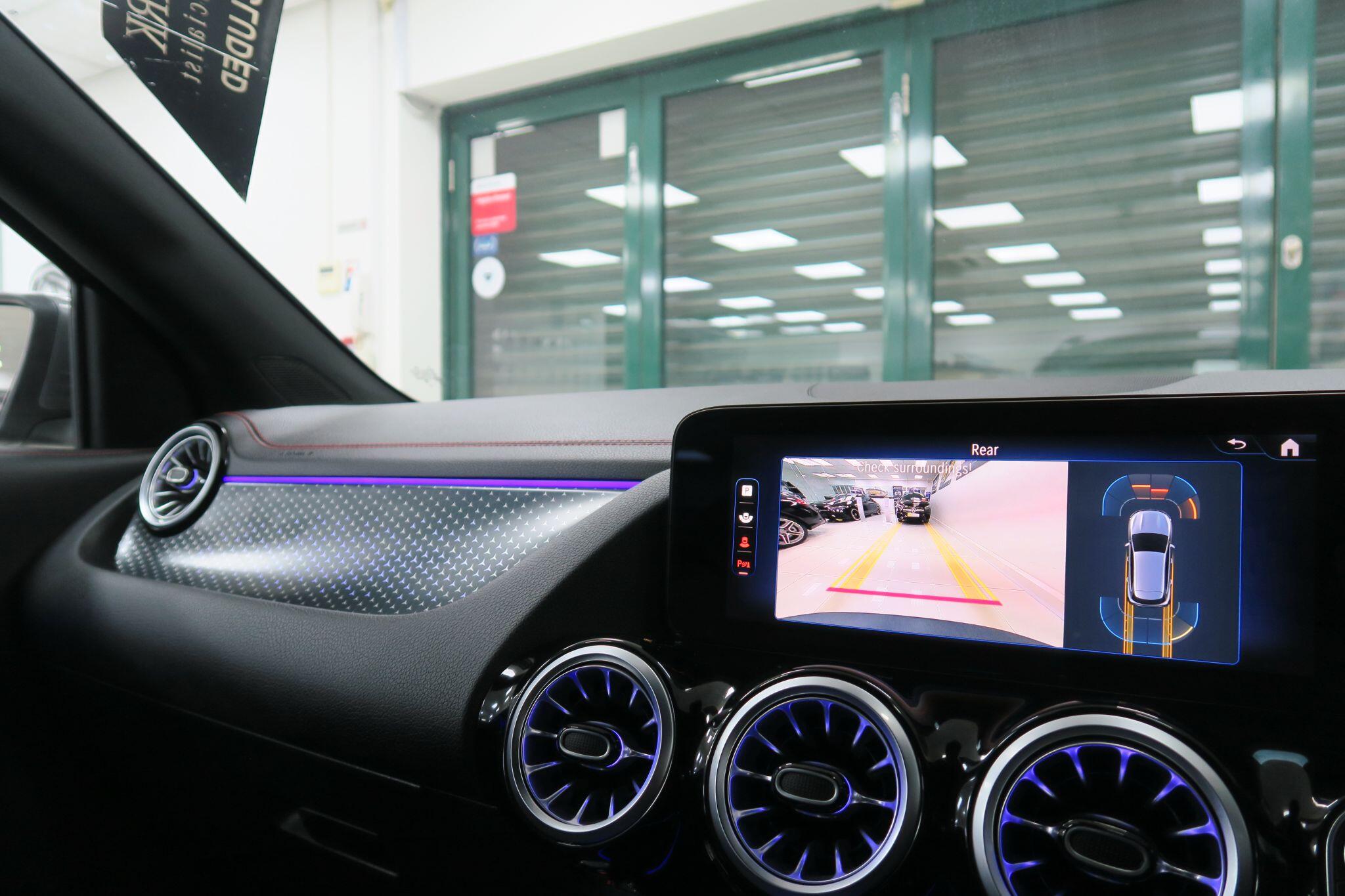 Mercedes-Benz EQA view 13