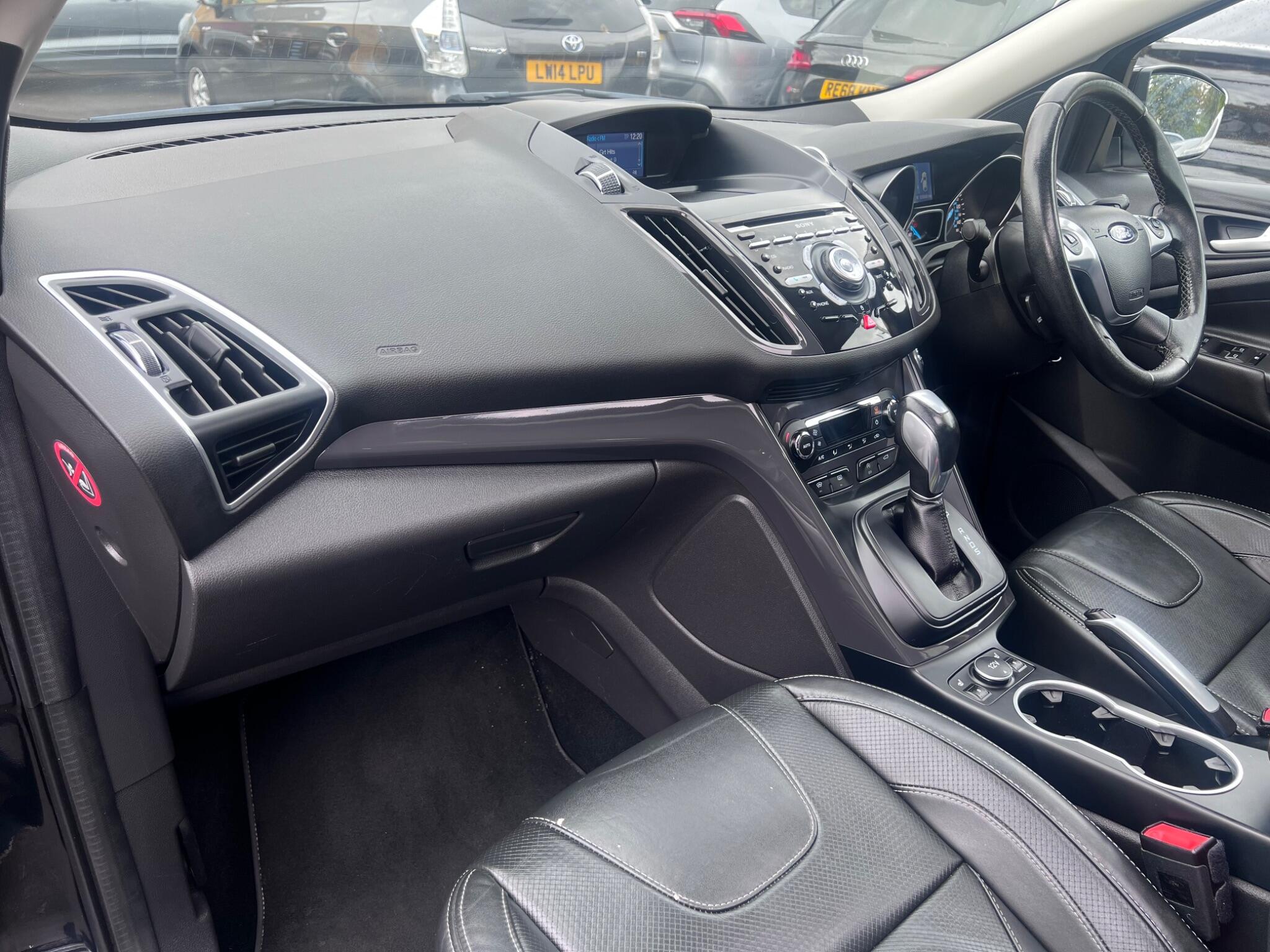 Ford Kuga view 35