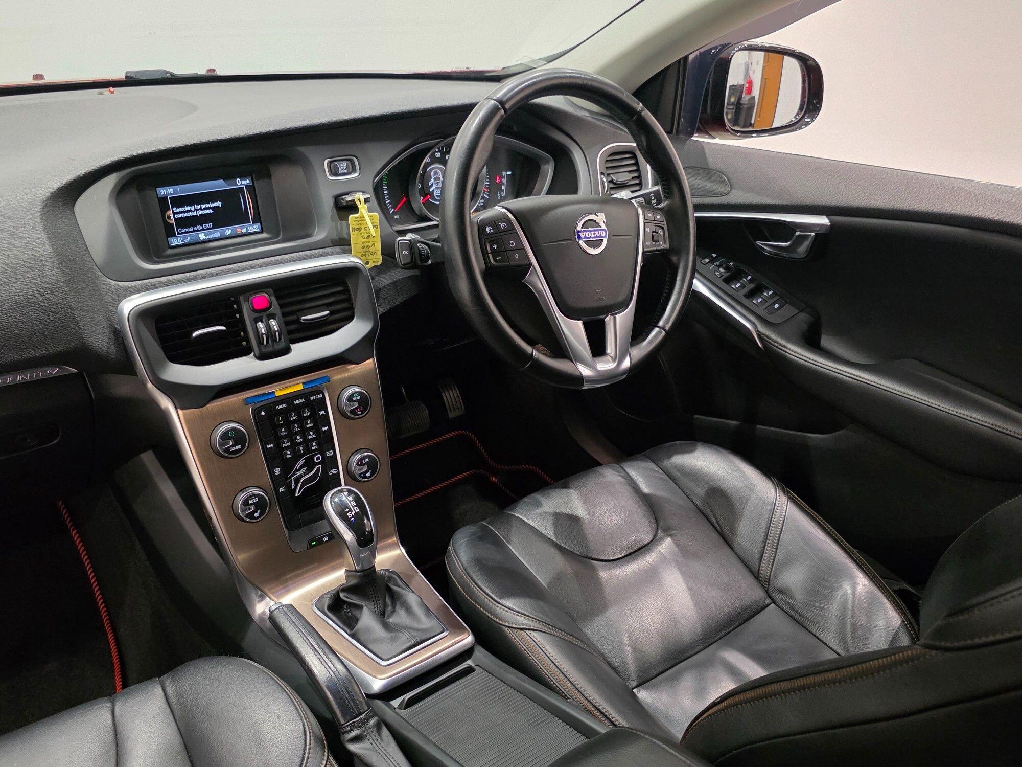 Volvo V40 Cross Country view 20