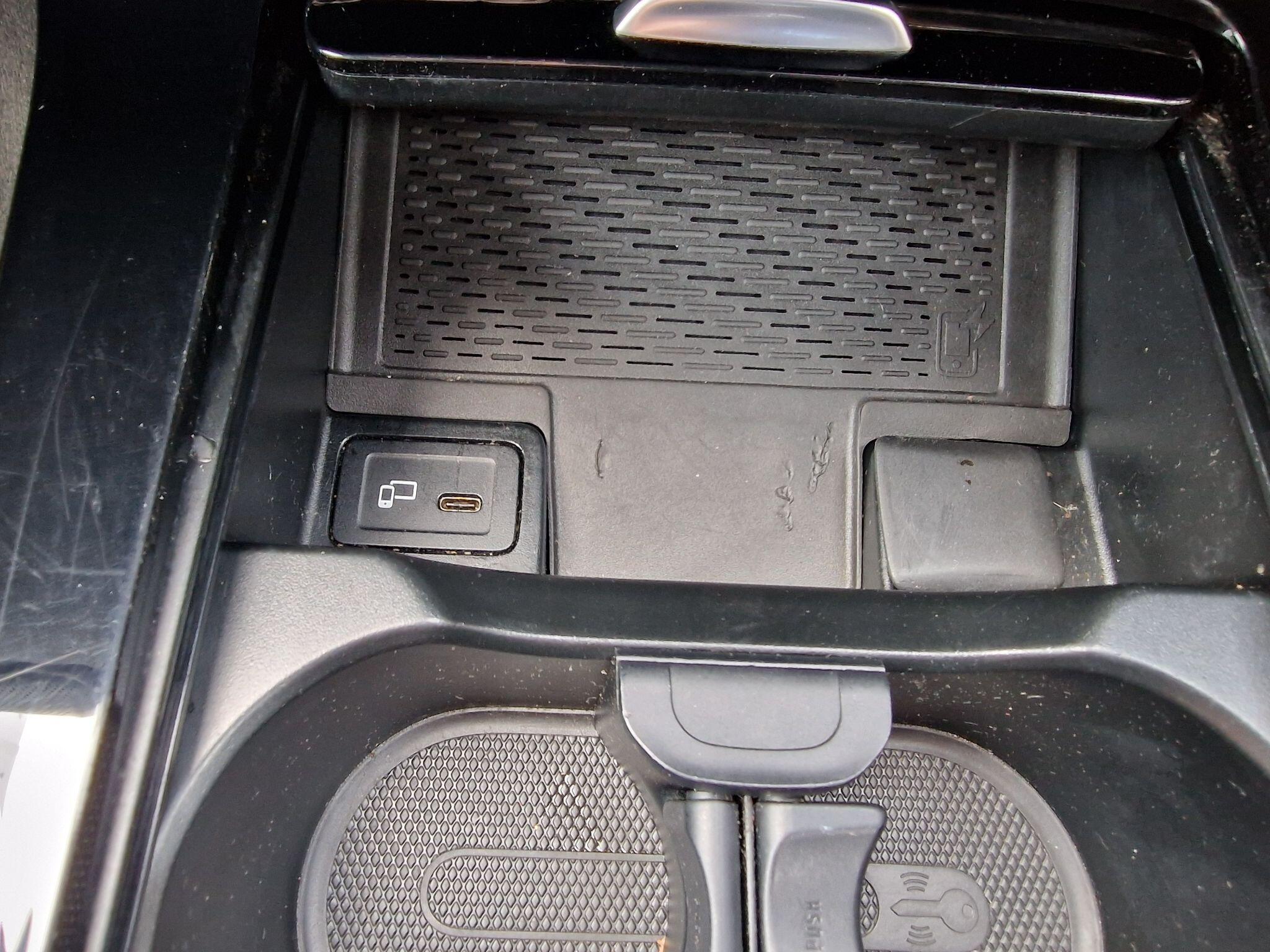 Mercedes-Benz CLA view 37