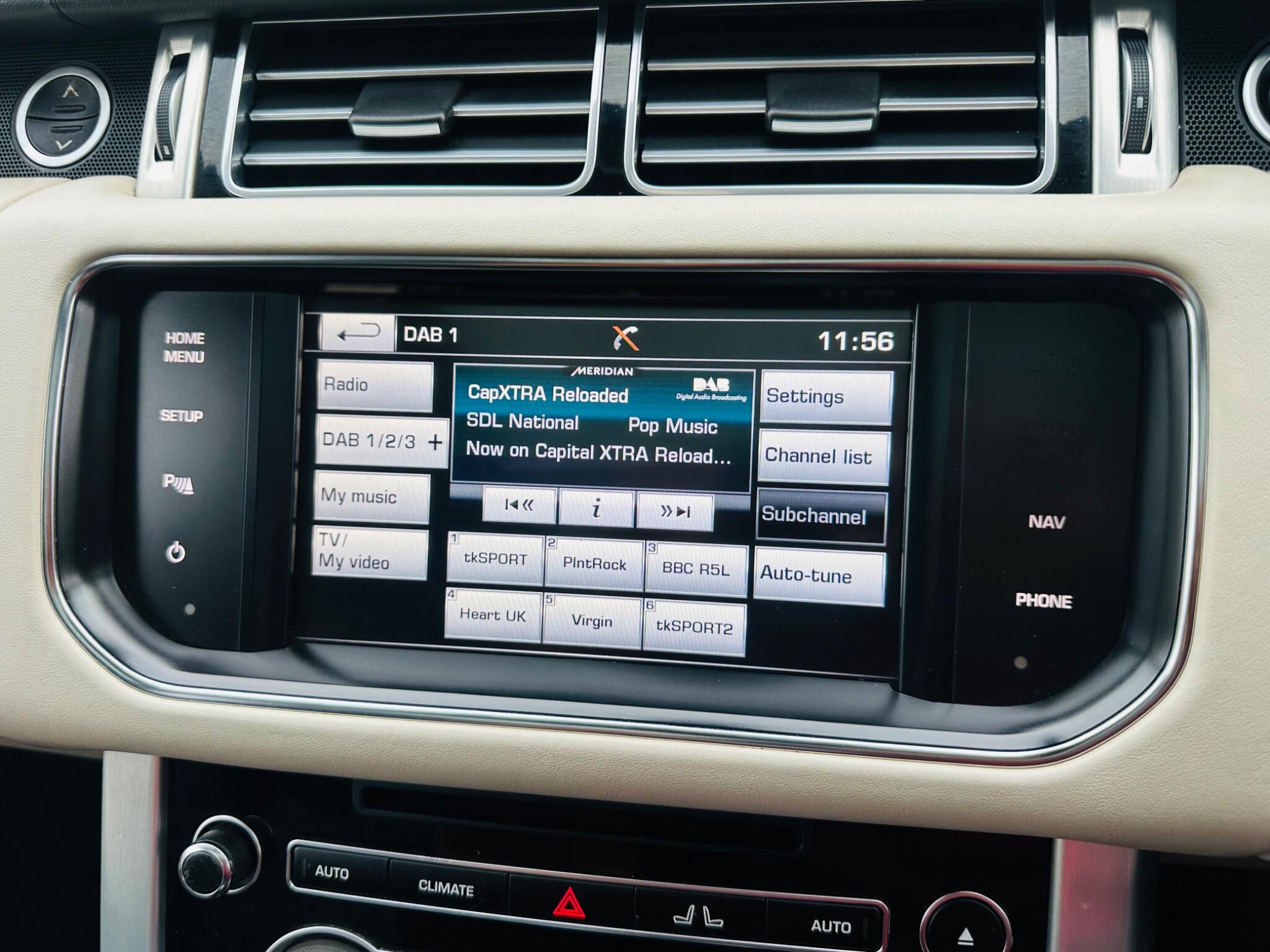 Land Rover Range Rover view 38