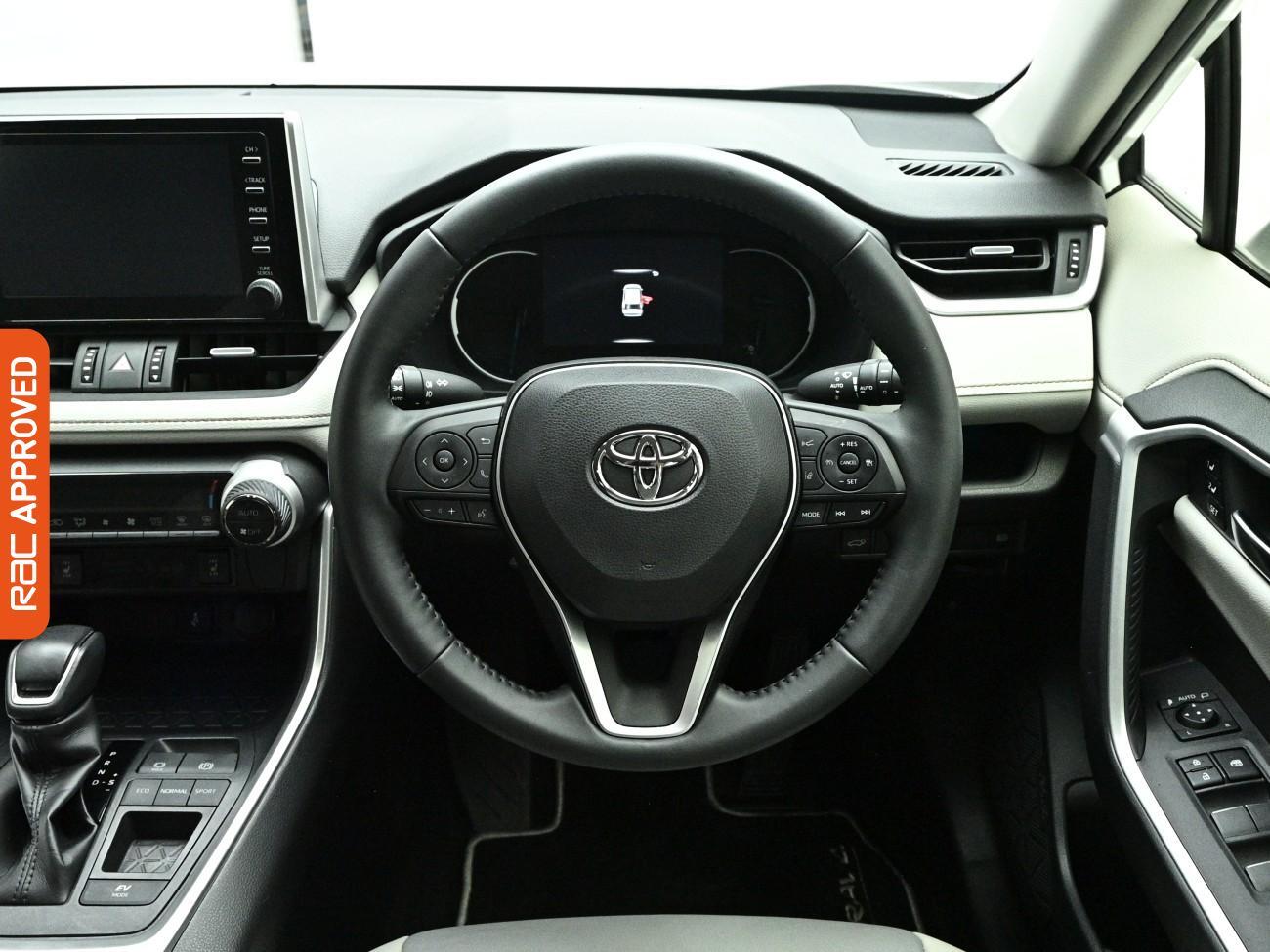 Toyota Rav4 view 9