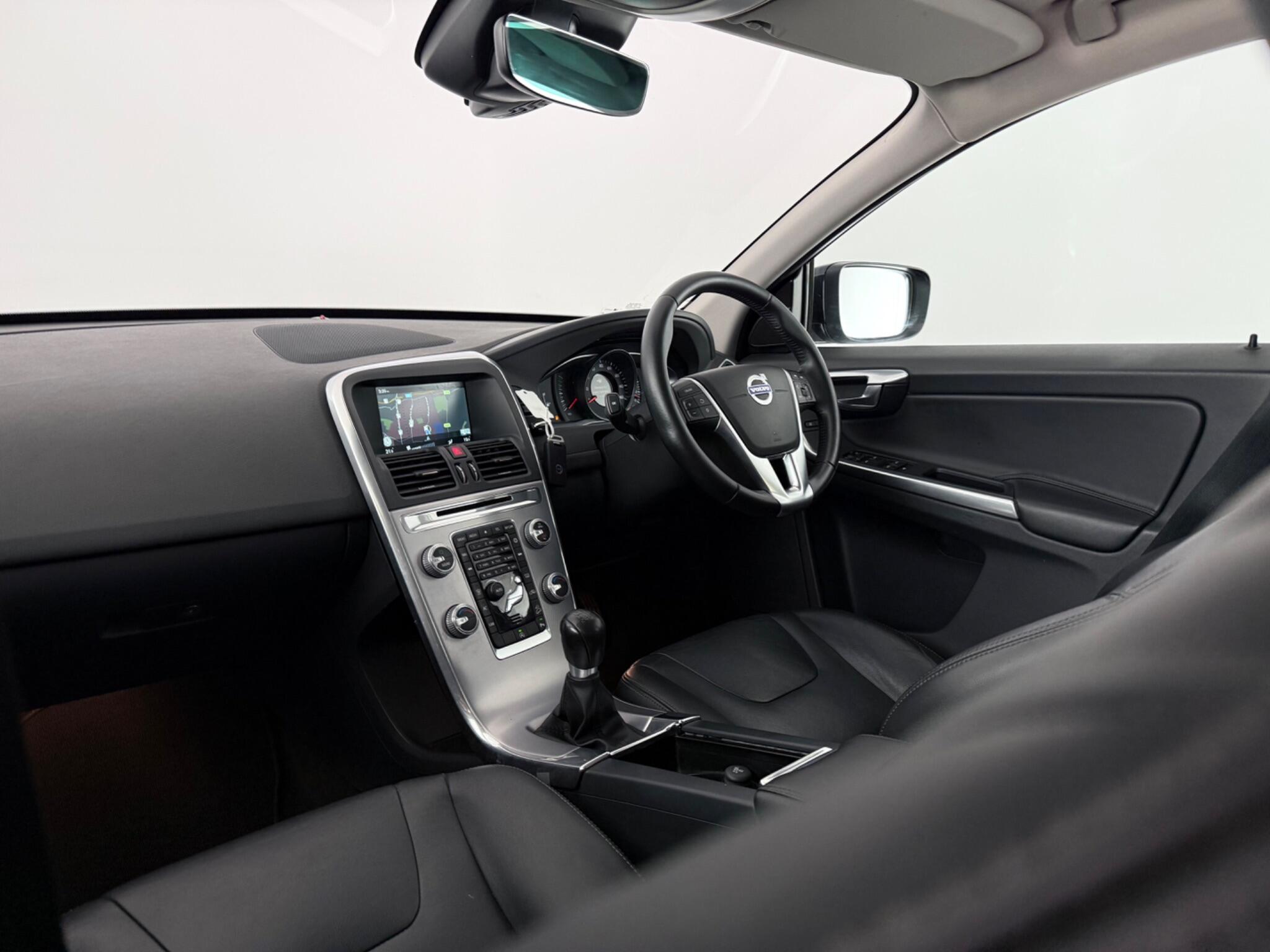 Volvo XC60 view 12