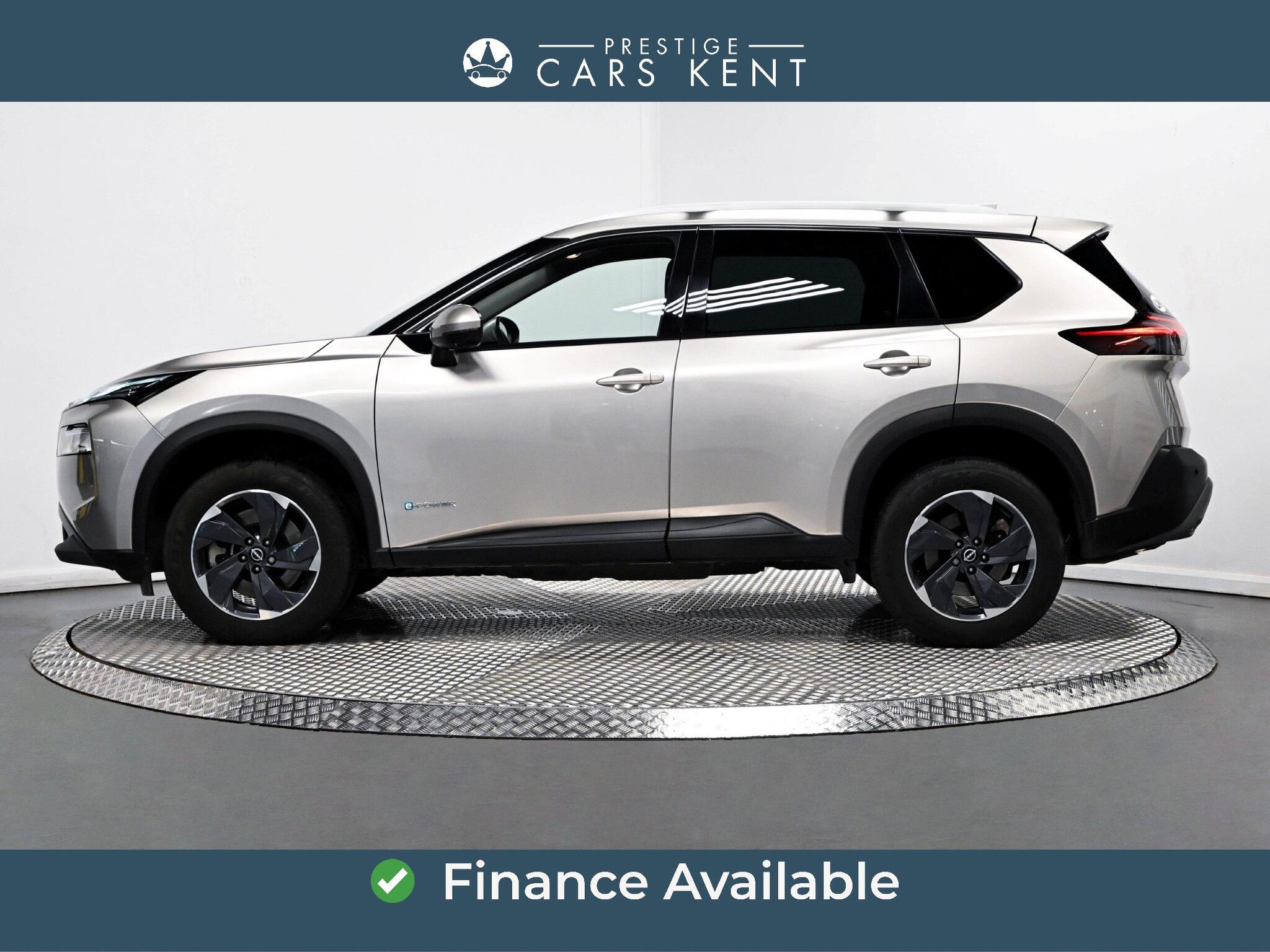 Nissan X-Trail view 4