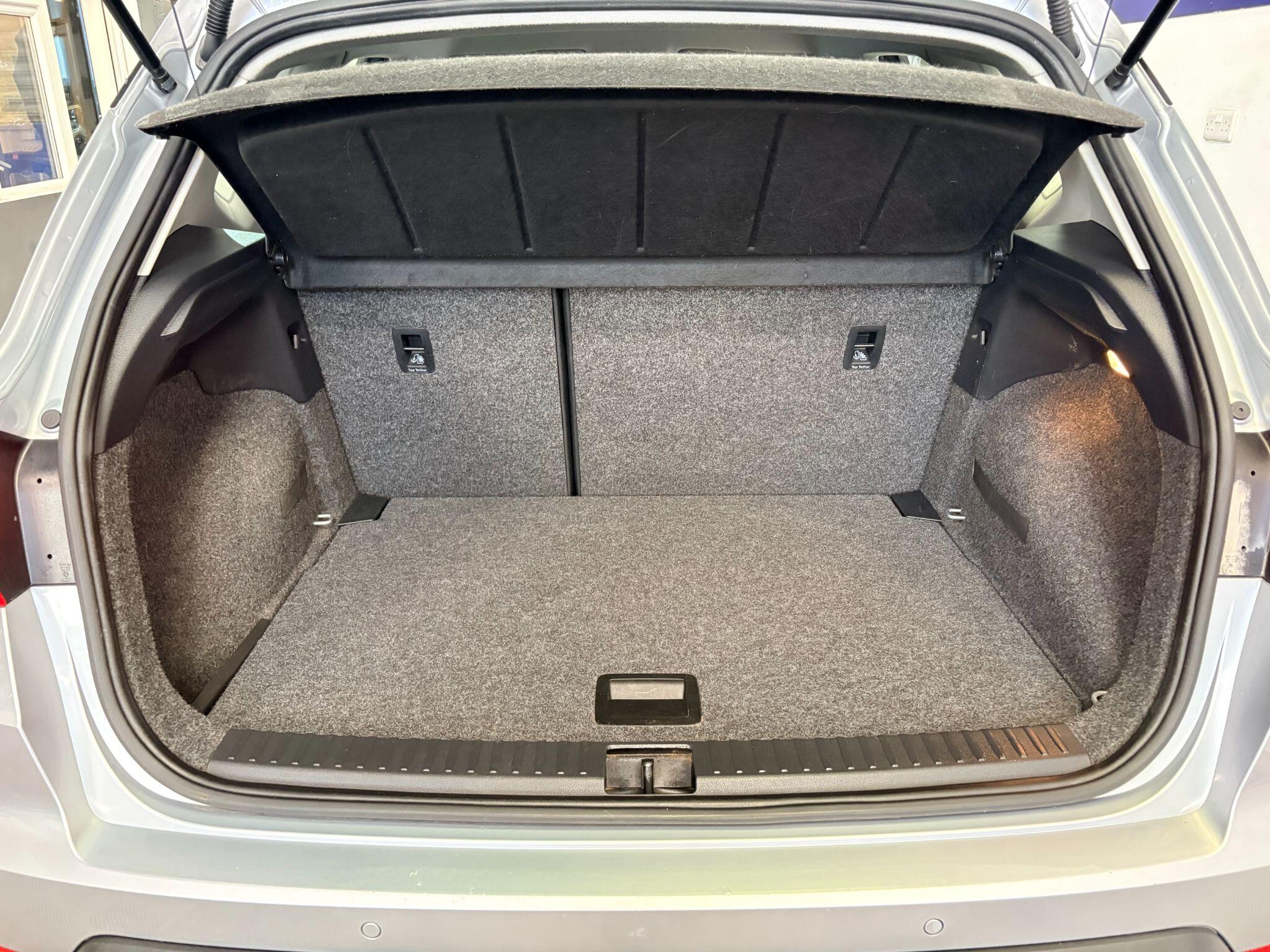 Seat Arona view 8
