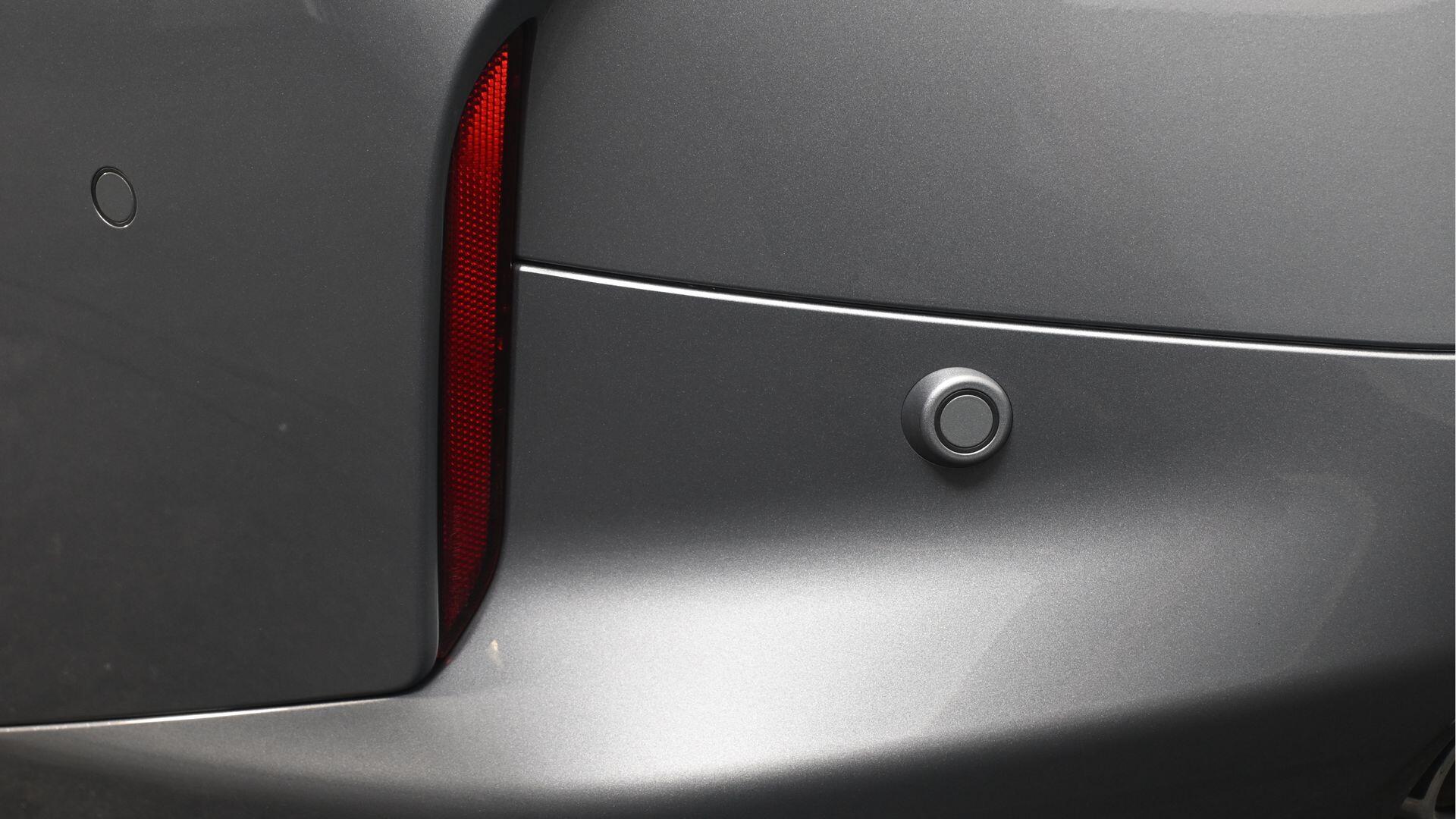 BMW 2 Series view 32