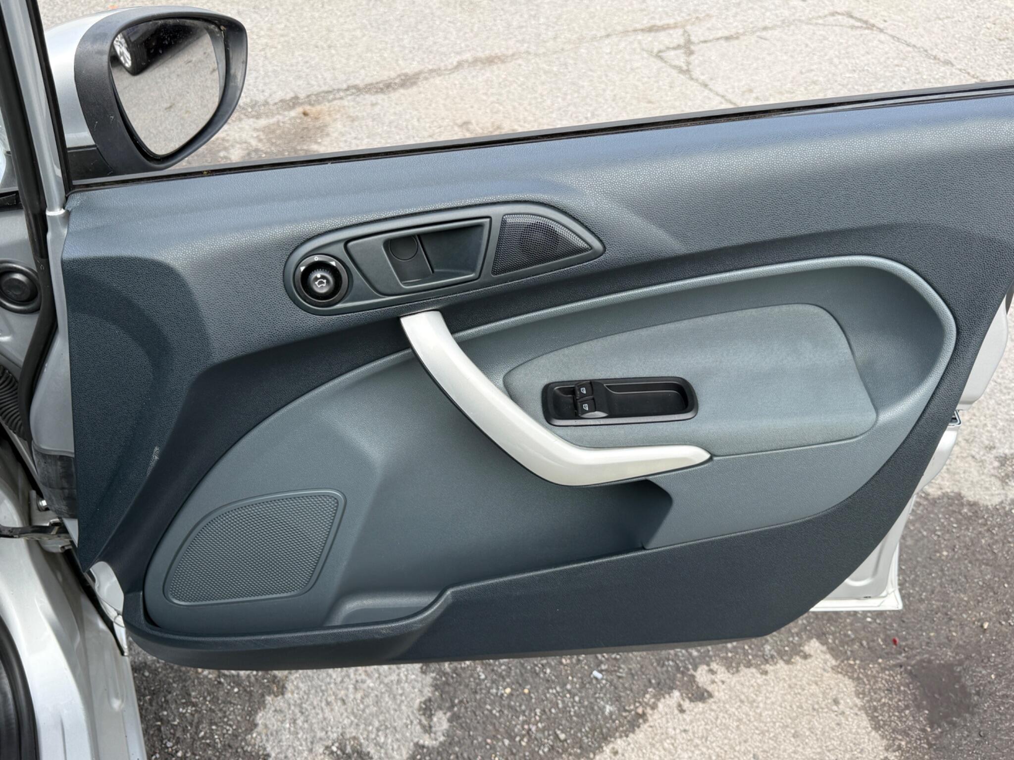 Ford Fiesta - Image 33
