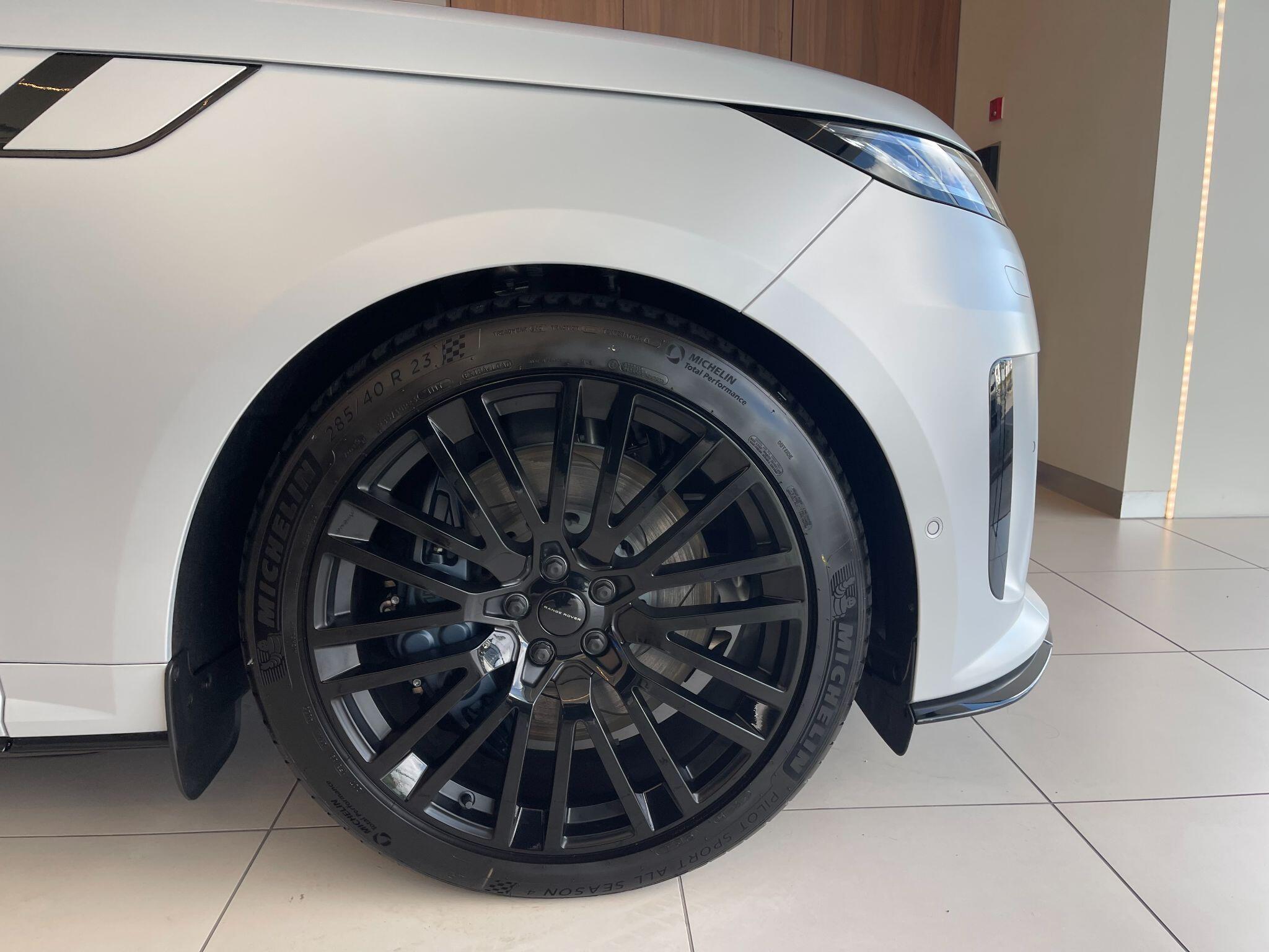 Land Rover Range Rover Sport view 5