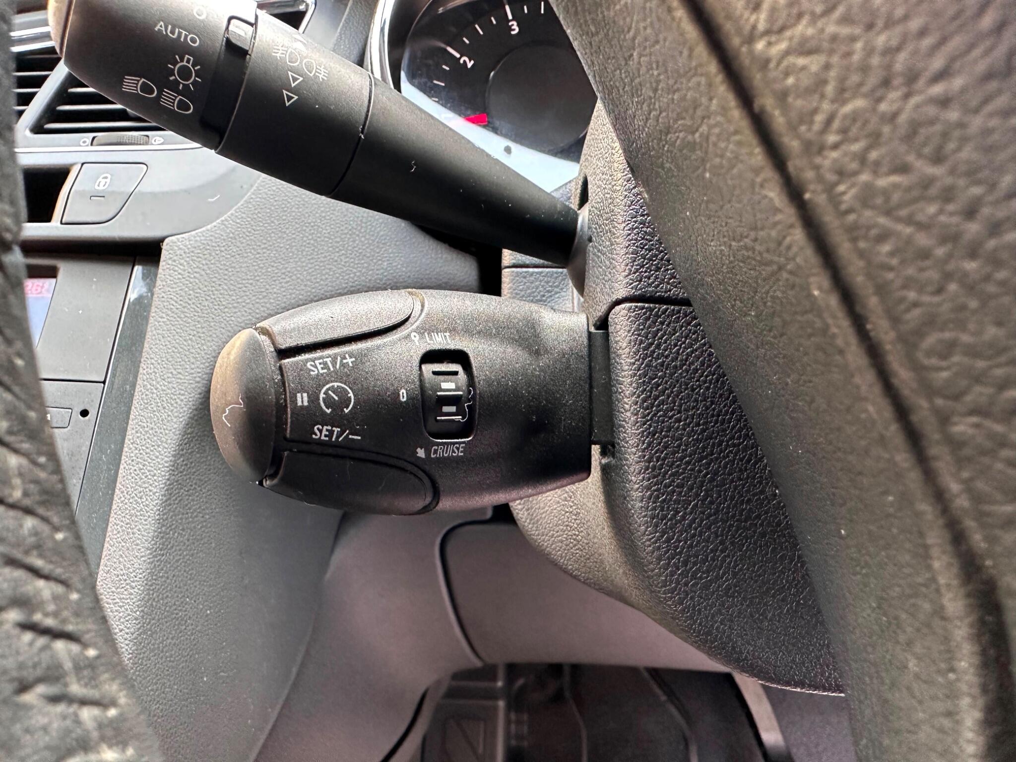 Peugeot 5008 view 32