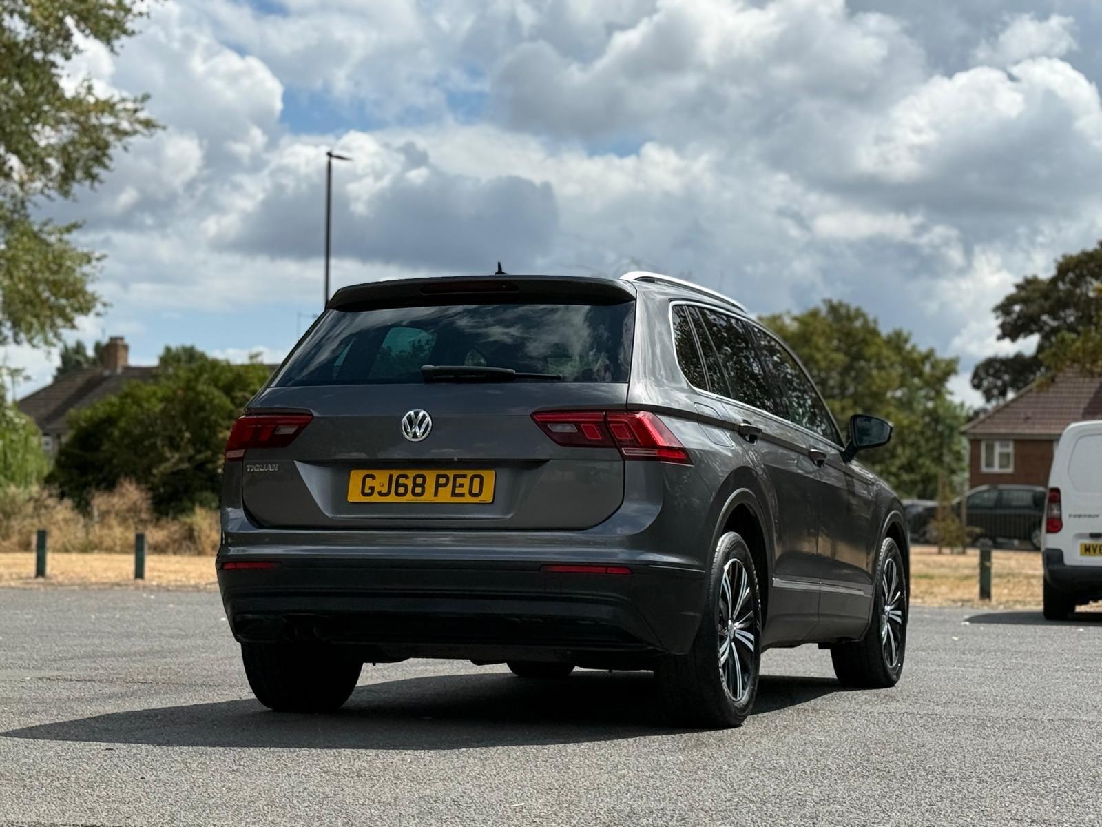 Volkswagen Tiguan view 16