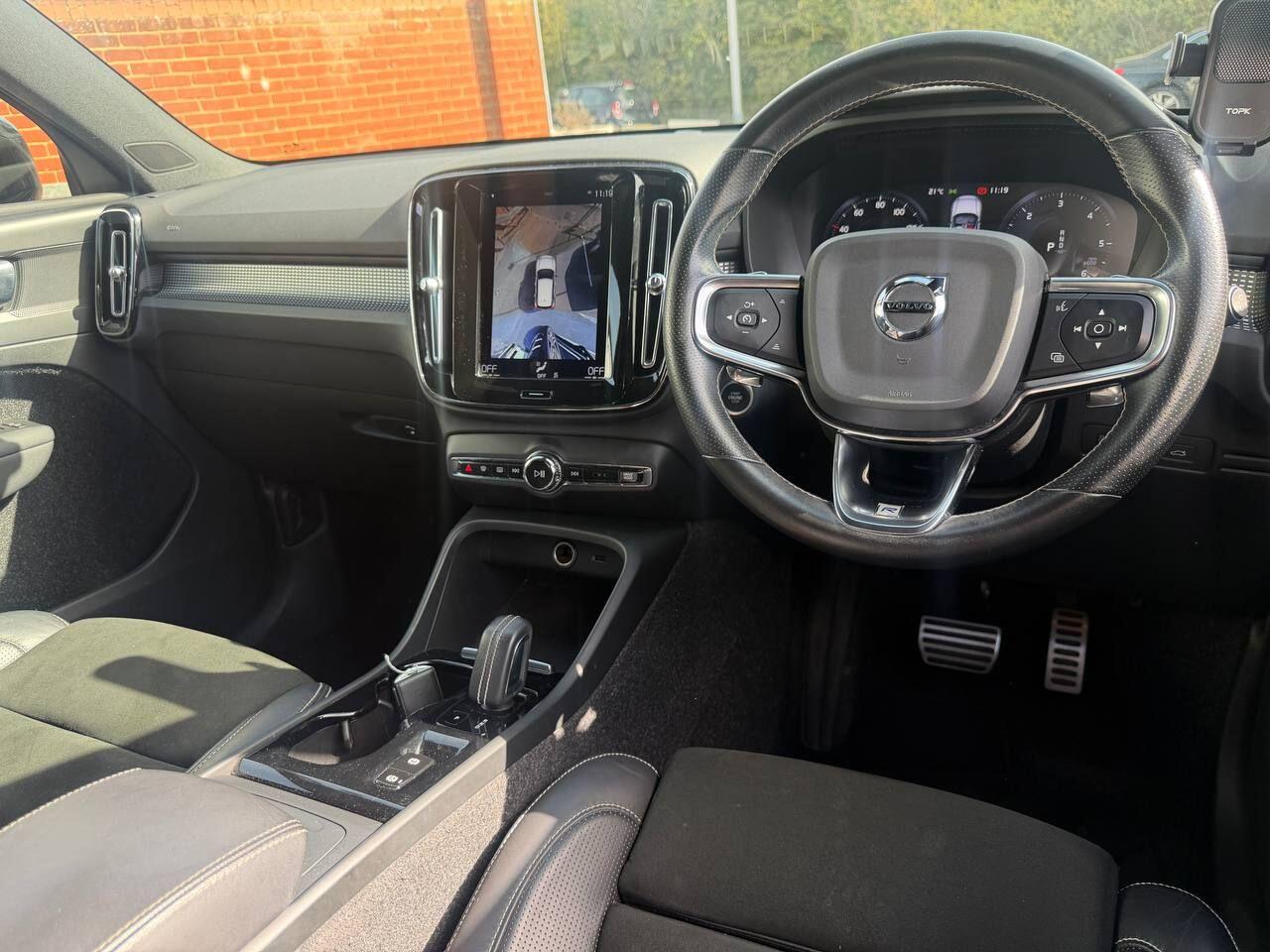 Volvo XC40 view 31