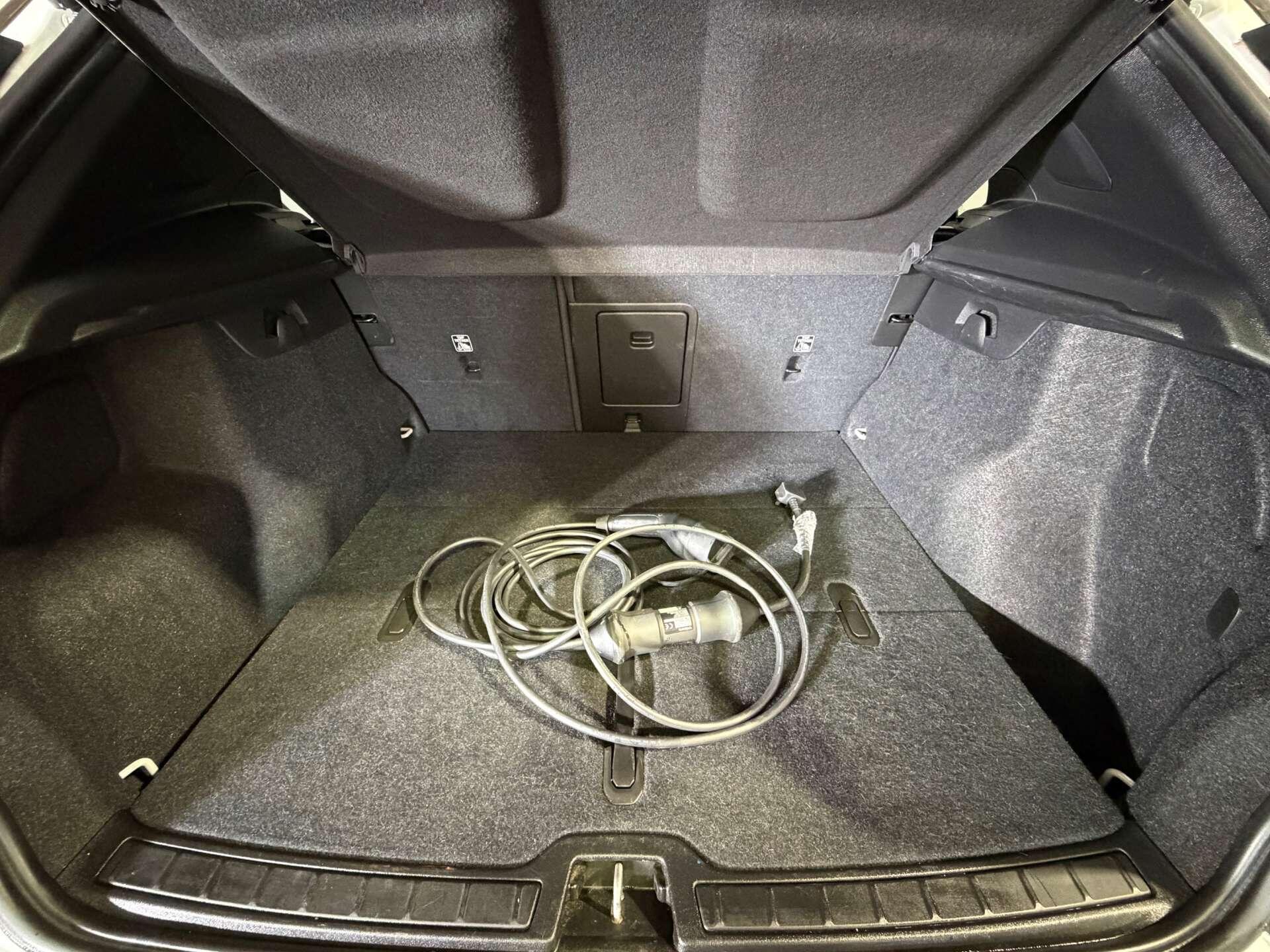 Volvo XC40 view 11