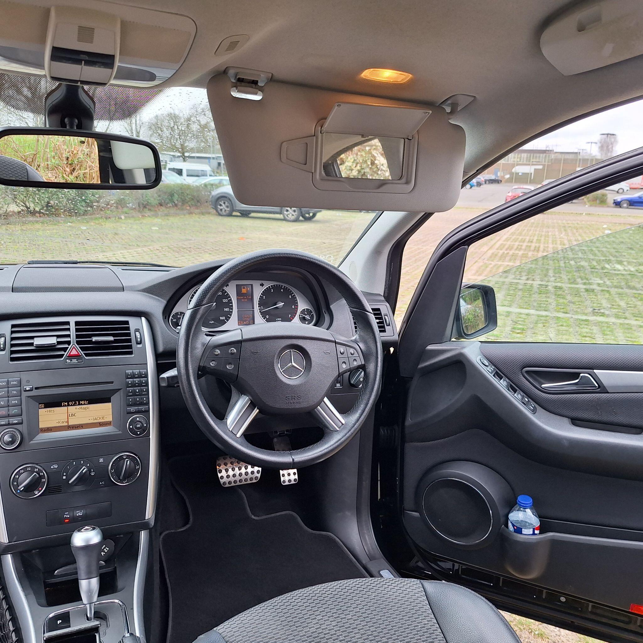Mercedes-Benz B-Class view 8