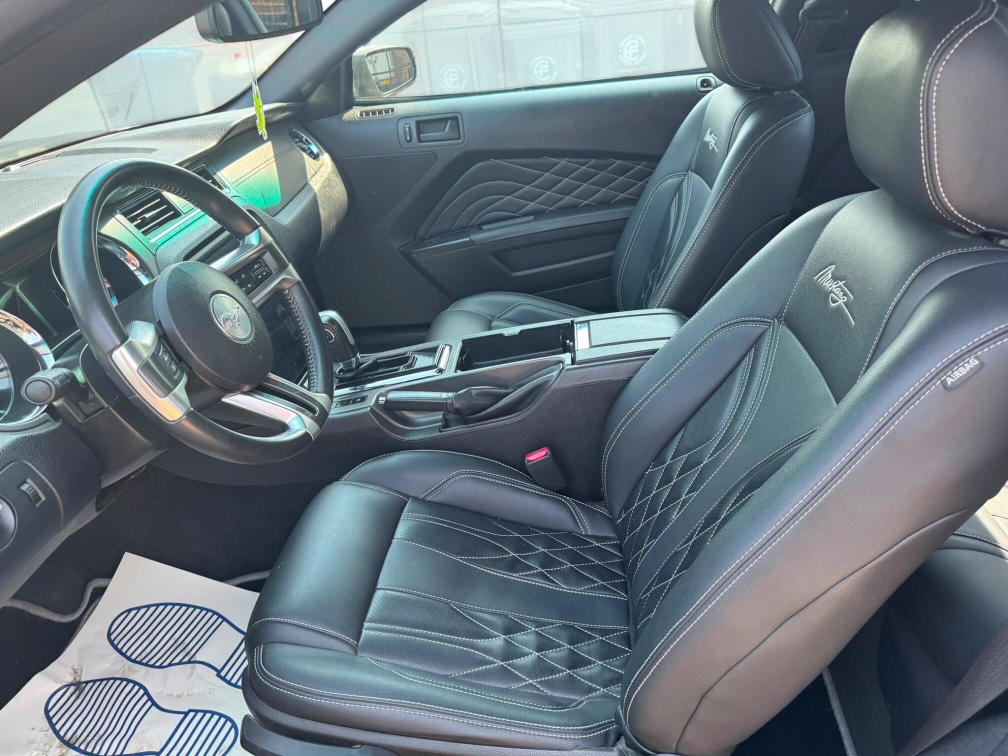 Ford Mustang view 31