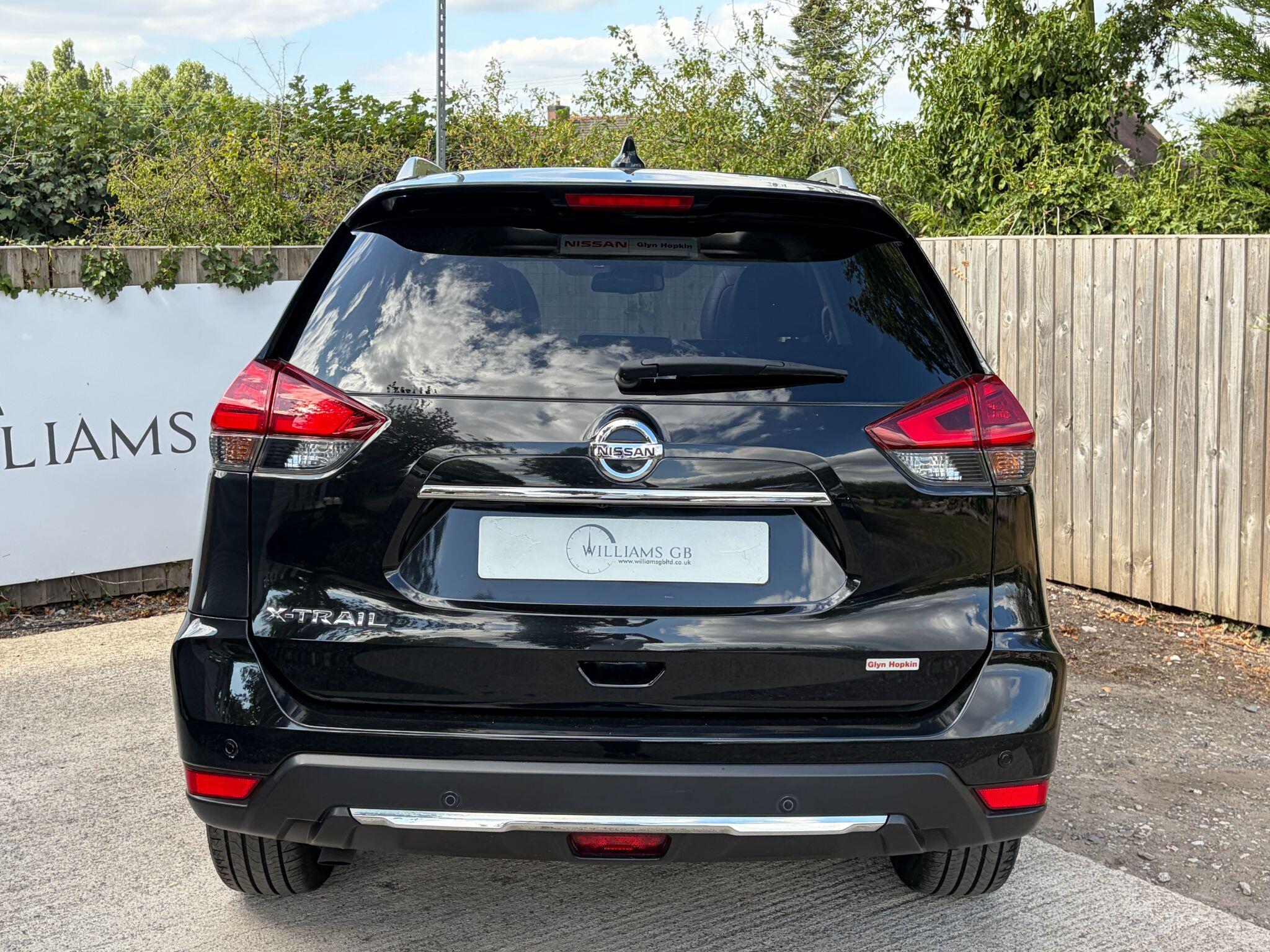 Nissan X-Trail view 8